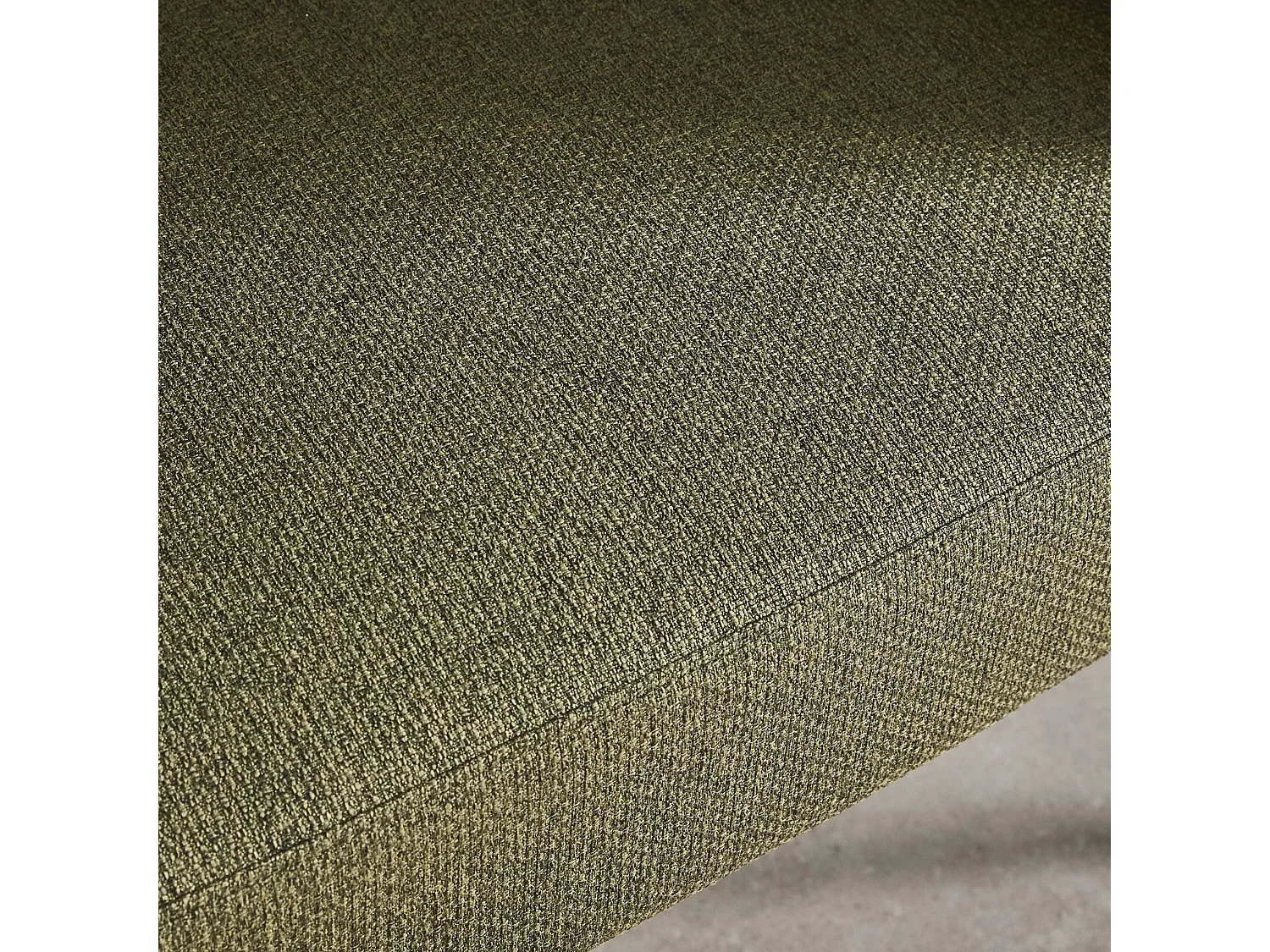 Fauteuil tissu kaki dossier incurvé piétement métal L 81.5 x P 72.5 x H 69 cm - Cristo