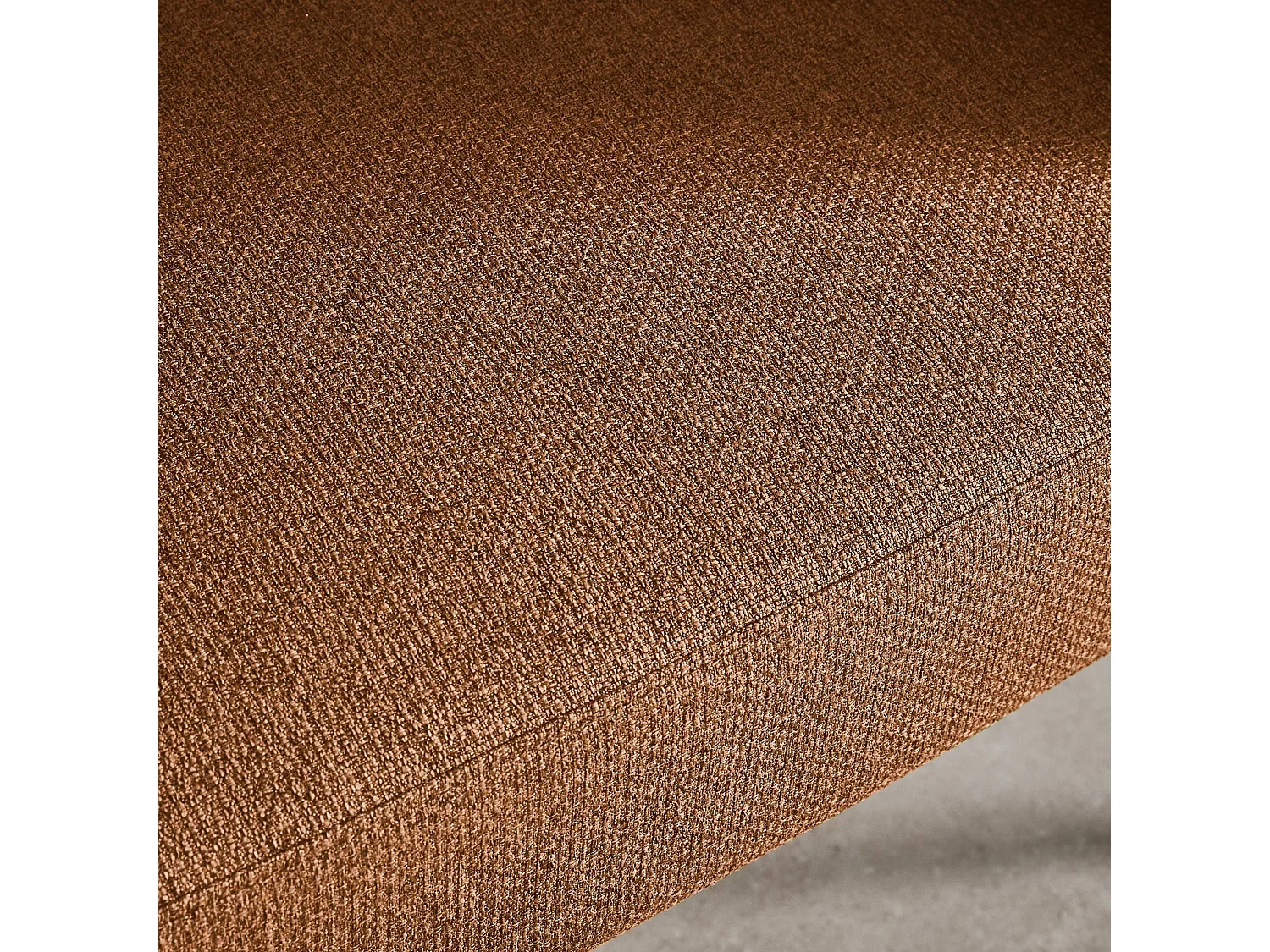 Fauteuil tissu terracotta dossier incurvé piétement métal L 81.5 x P 72.5 x H 69 cm - Cristo