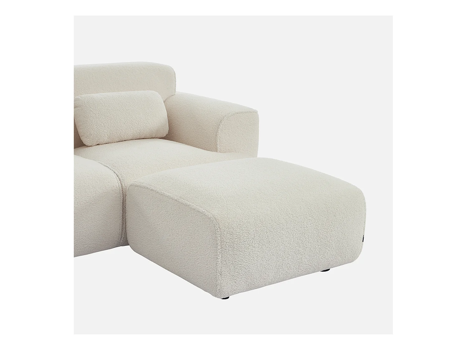 Pouf. module pour canapé. repose-pieds pour canapé 2 places en bouclette crème. L 76 x P 70 x H 41cm - Wallas