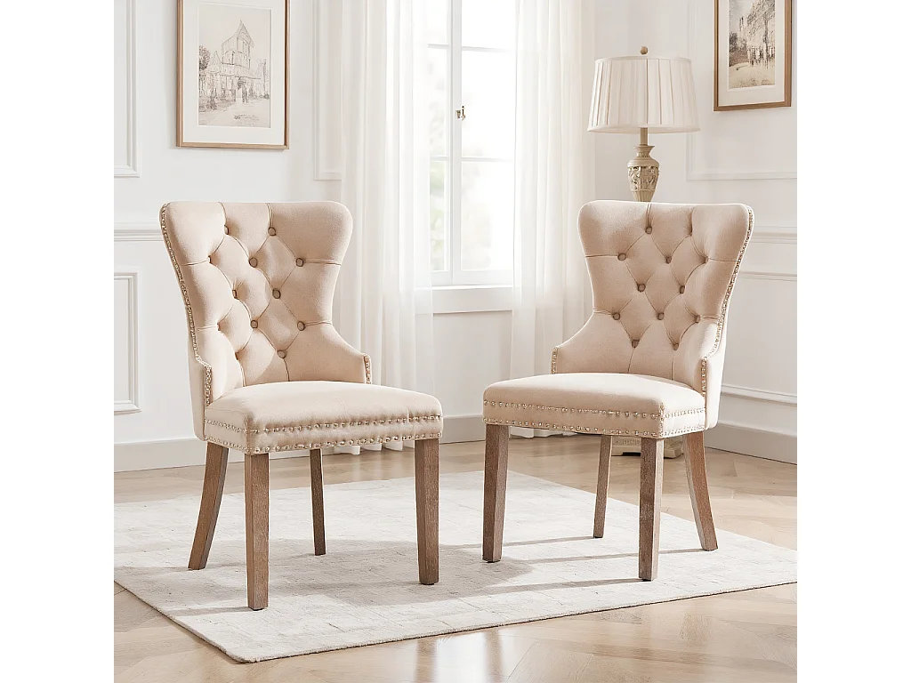 Set di 6 Sedie da Pranzo in Velluto Beige con Gambe in Quercia Chiara e Decorazioni con Borchie, Comfort ed Eleganza
