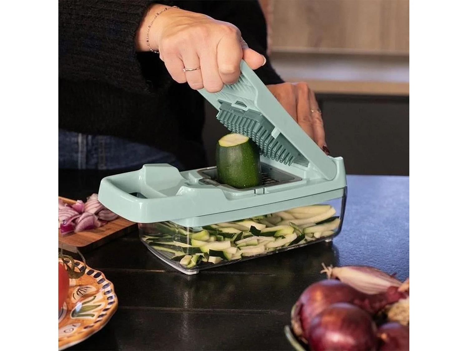 Mandolina multifuncional con 8 cuchillas de acero inoxidable - Recipiente de 1,5 L apto para lavavajillas