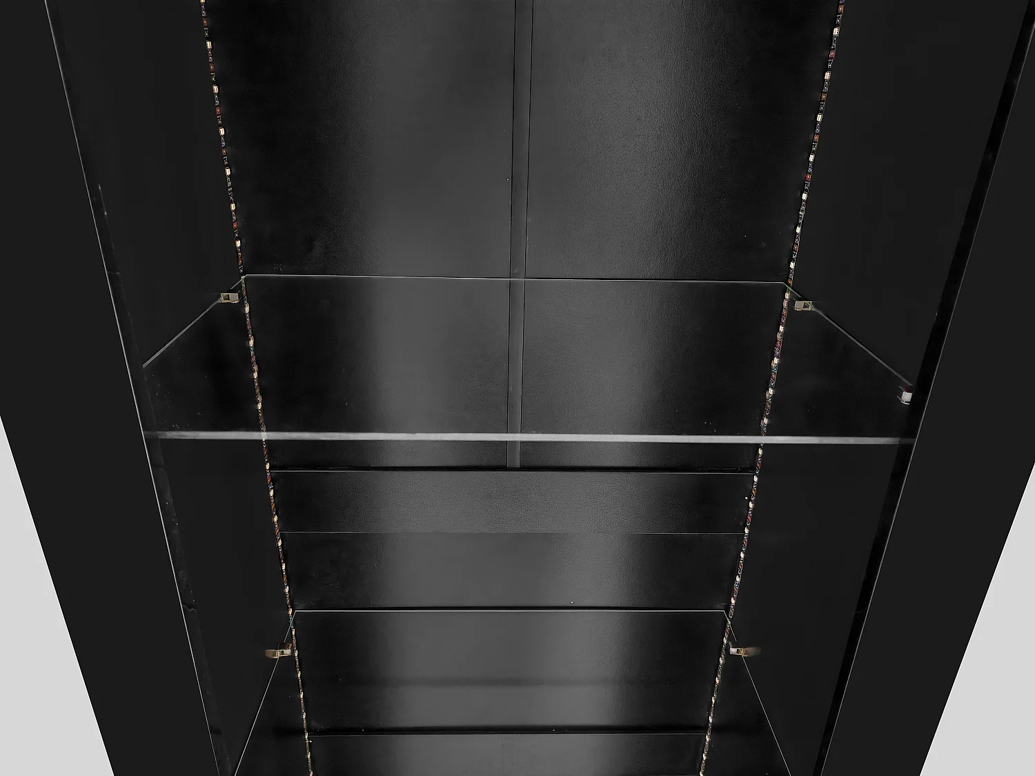 Vitrine alta com 3 prateleiras de vidro, corpo em MDF lacado preto, LED incluído - 55x38x166cm