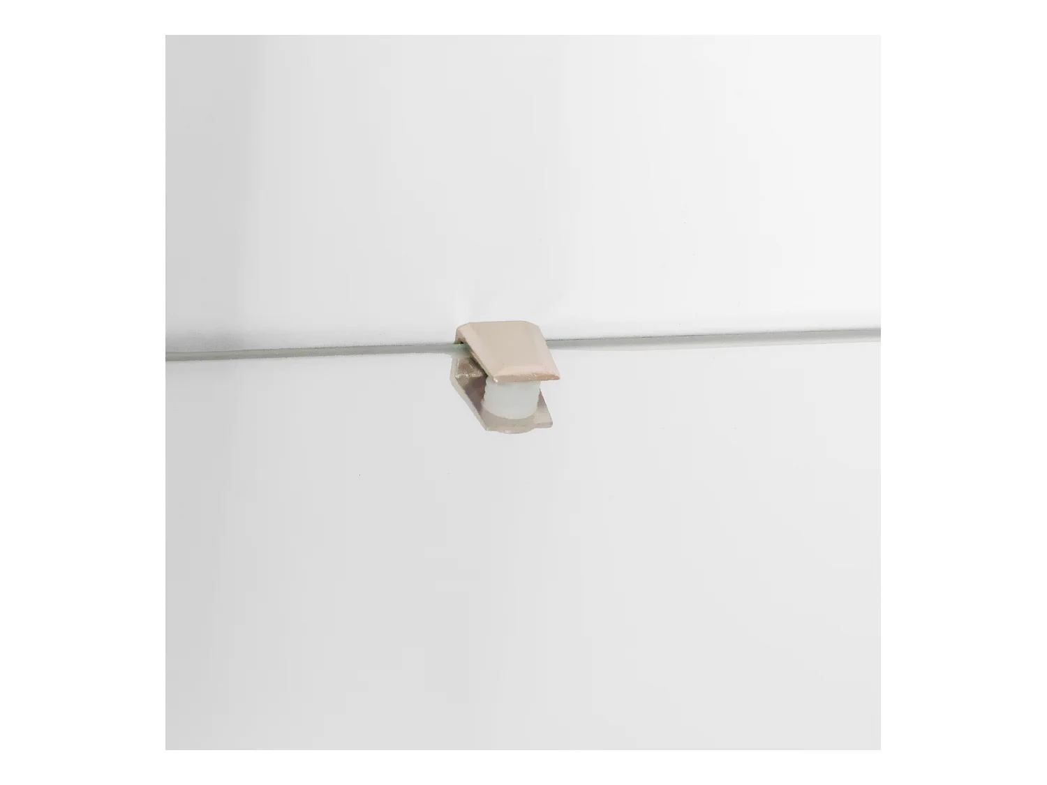 Vitrine haute avec 3 tablettes en verre, corps en MDF blanc laqué, LED inclus - 55x38x166cm