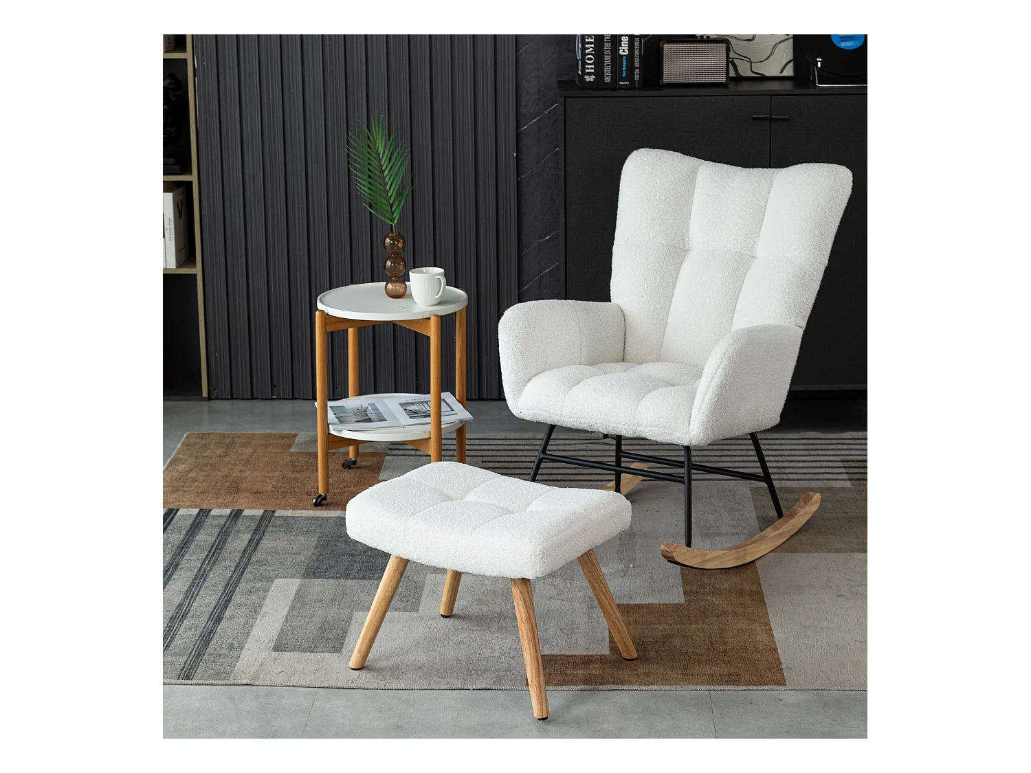 Mecedora con taburete, estructura de metal y patas de madera, tela de peluche blanca.