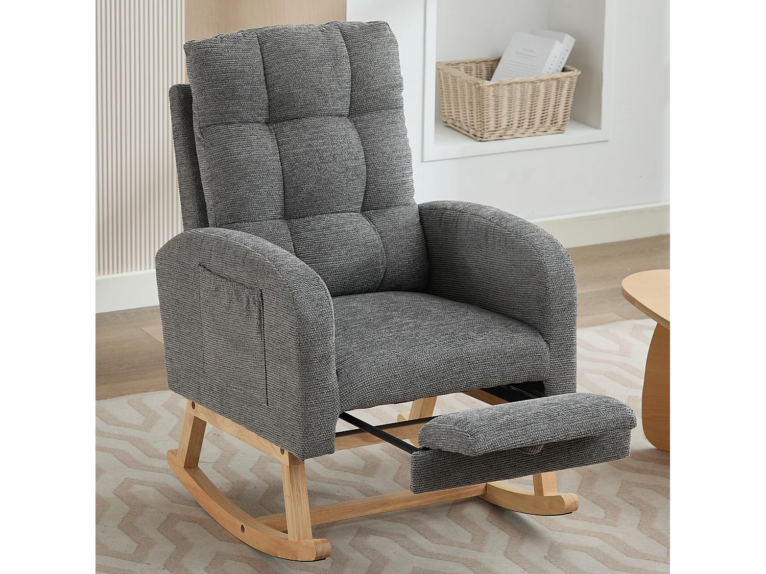 Fauteuil à bascule rembourré, rocking chair avec repose-pieds rétractable, cadre en bois, tissu en Teddy Gris