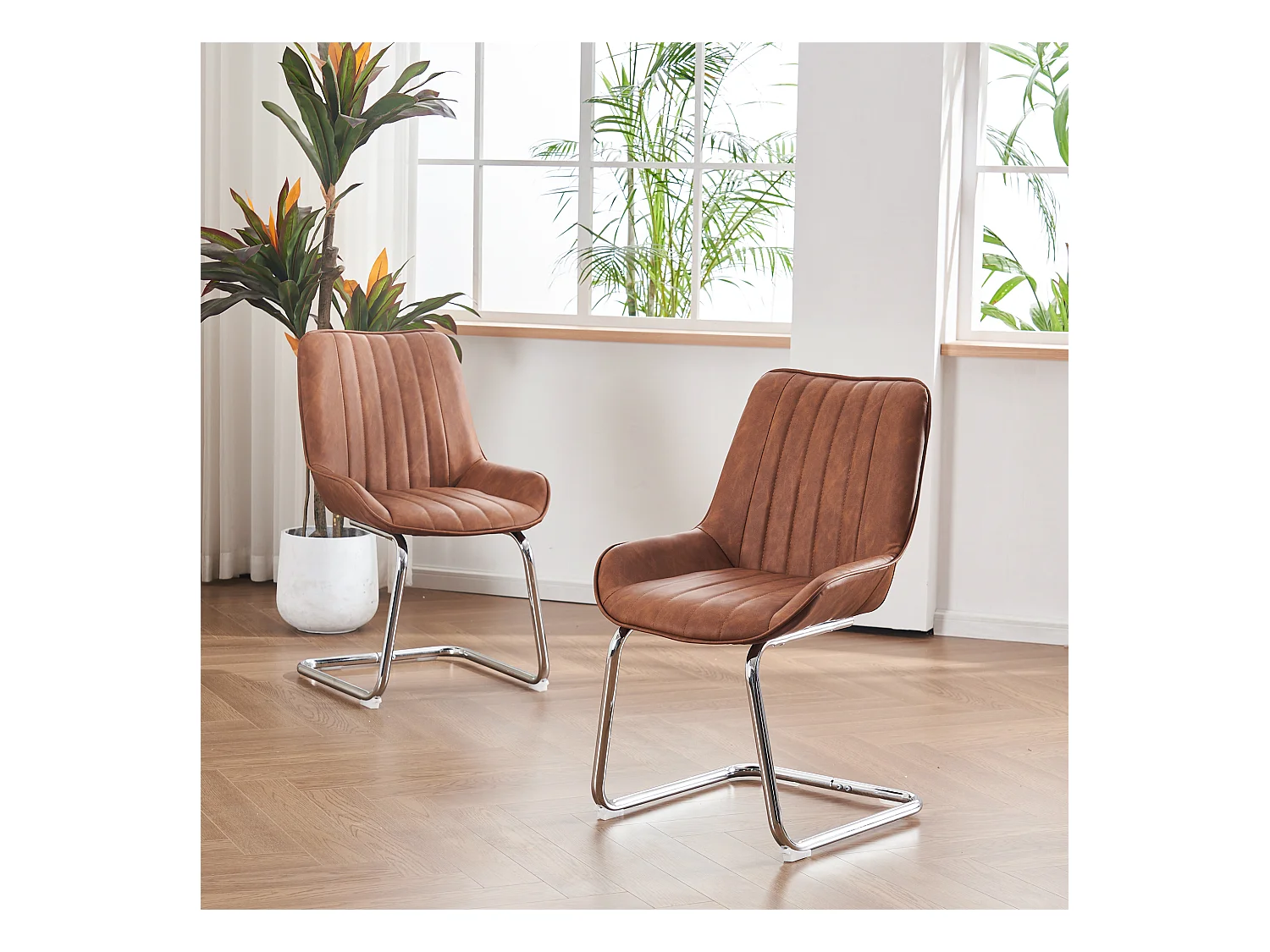 Lot de 2 chaises cantilever en PU marron, cadre en métal argenté