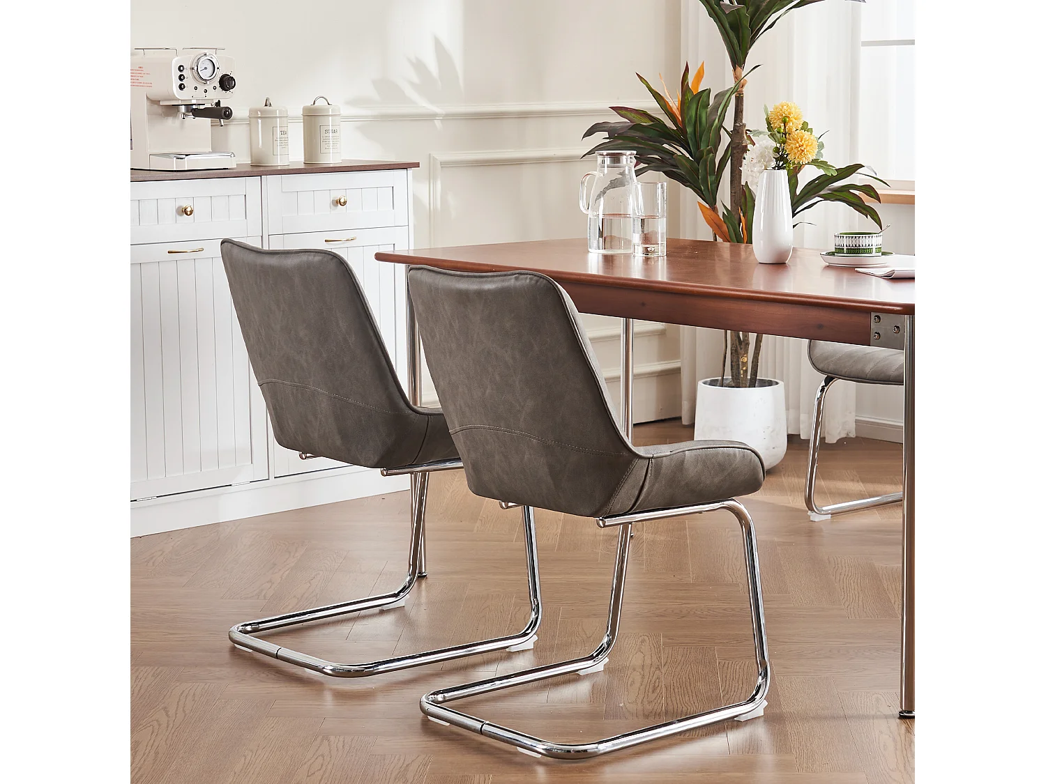 Lot de 2 chaises cantilever en PU gris, cadre en métal argenté