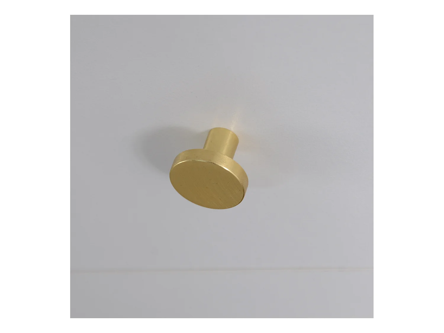 Buffet de cuisine 120x34x94cm avec 3 portes et 3 tiroirs, plateau et pieds en placage bois naturel, blanc