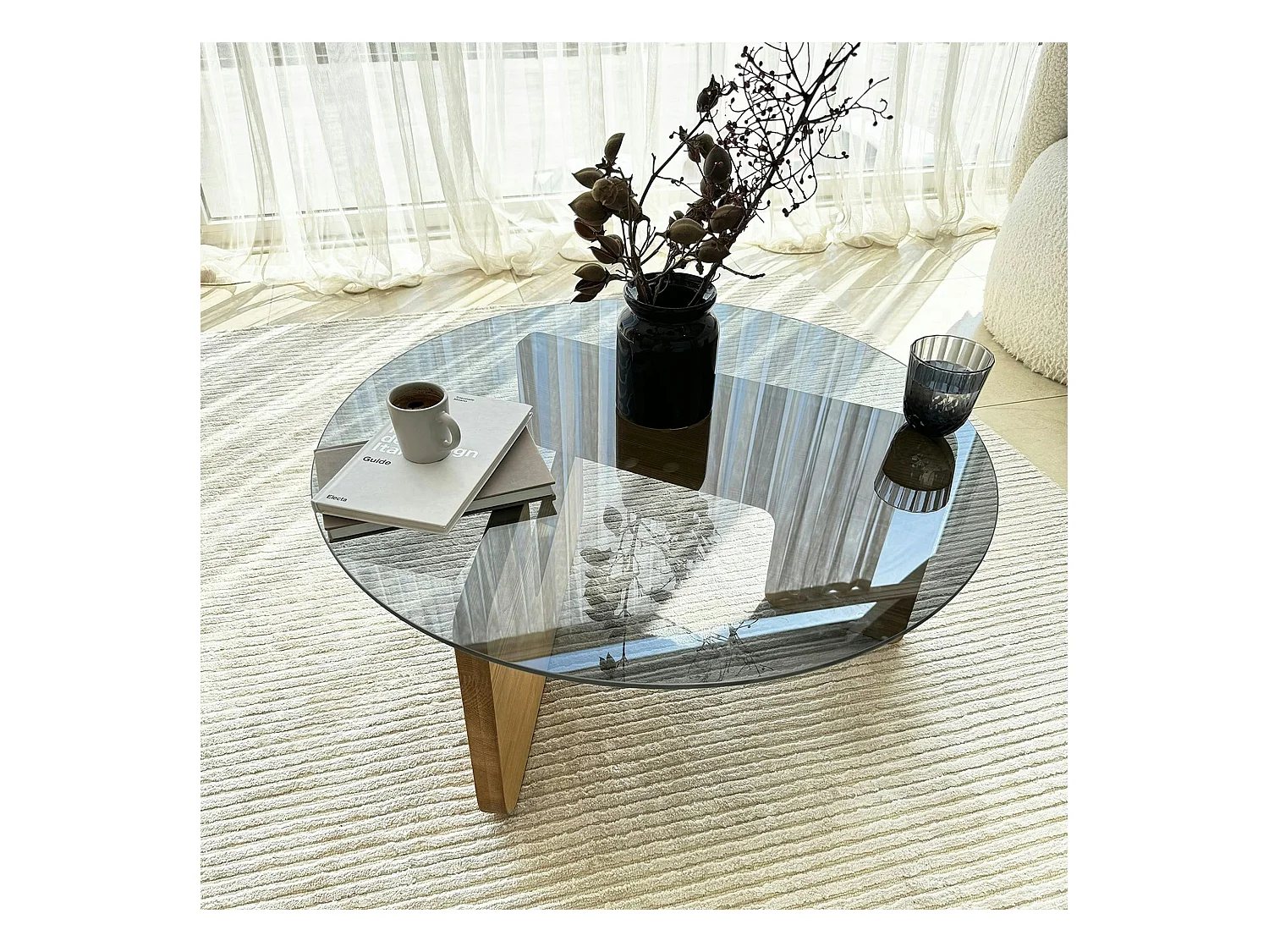 Table basse design en verre fumé – pied bois clair ANZIO