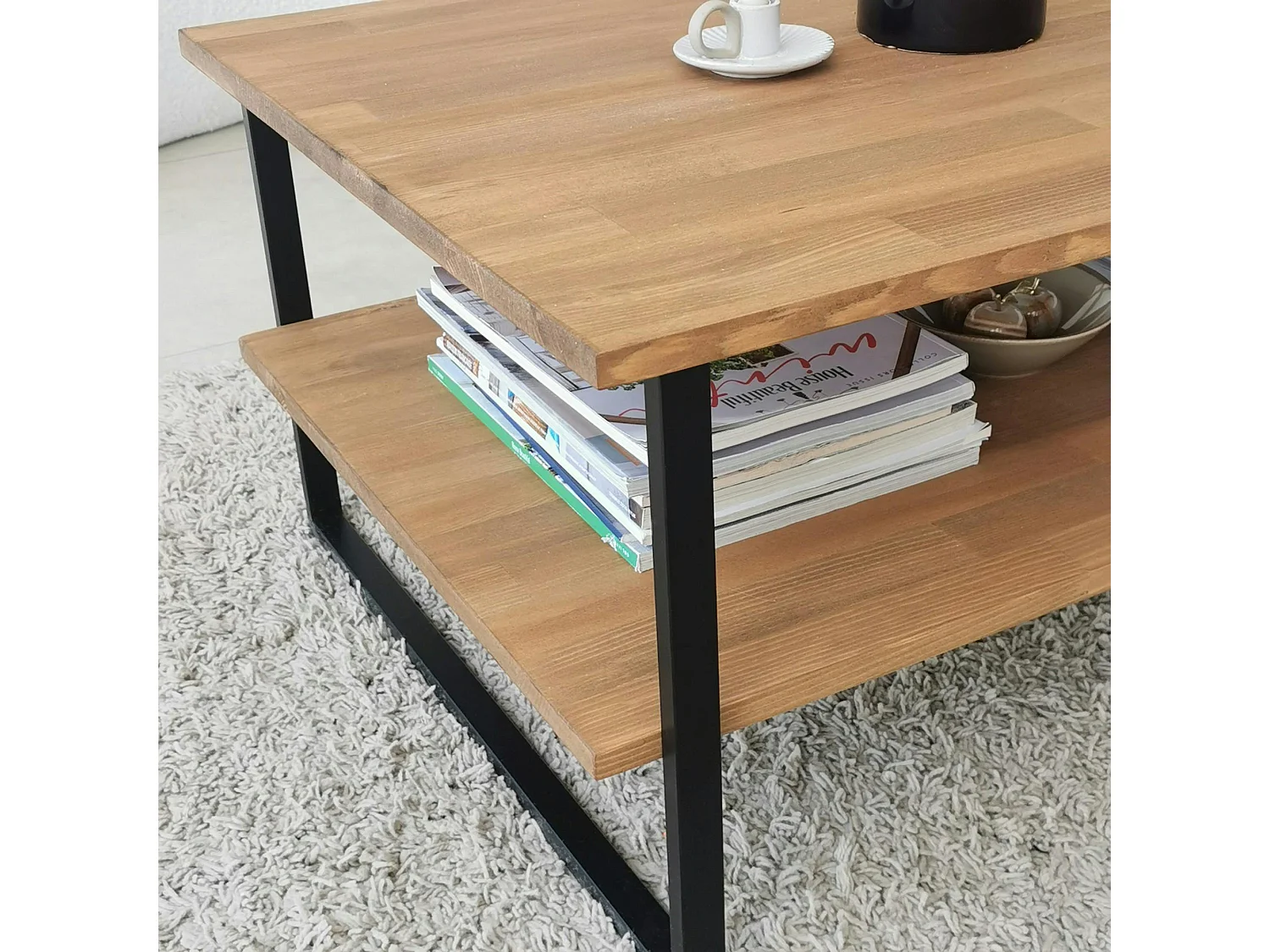 Table basse avec rangement - bois clair et métal OTRENTO