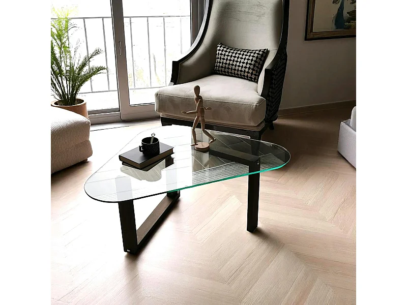 Table basse en verre forme triangulaire - pied labyrinthe ANZIO