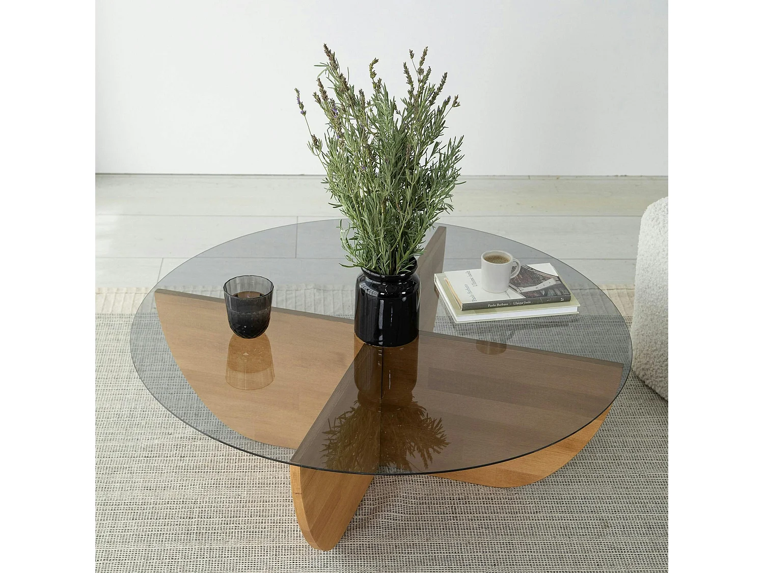 Table basse verre fumé – pied croix bois clair, 90 cm ANZIO