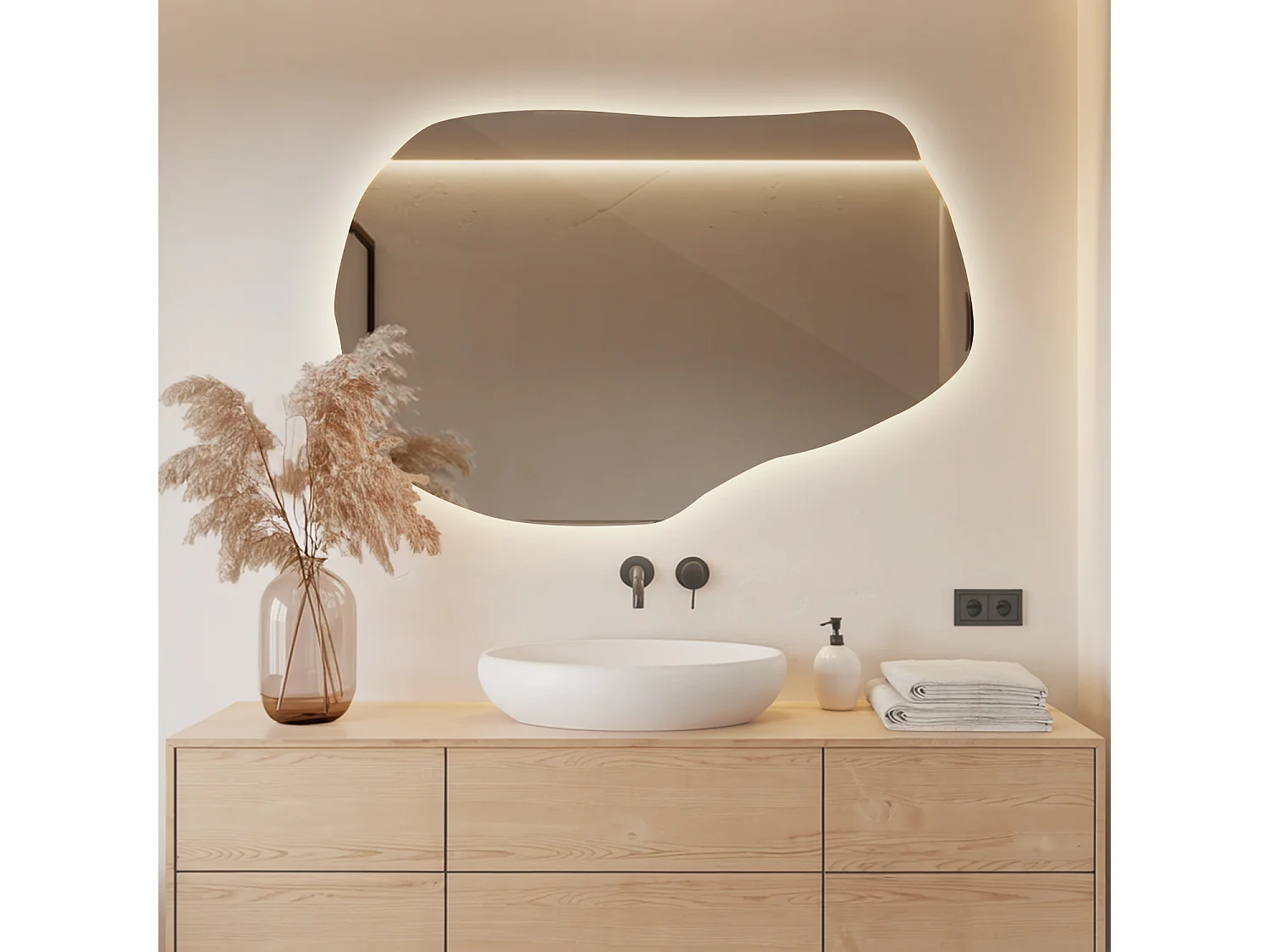 Einzigartiger unregelmäßiger LED-Wandspiegel von Tulup, Neutrales Licht, 90 cm x 58, 5 cm, für Wohnzimmer Badezimmer Schlafzimmer