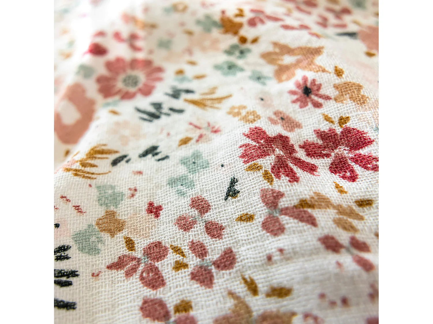 Housse de couette 260x240 gaze de coton à fleurs roses Terre de Nuit