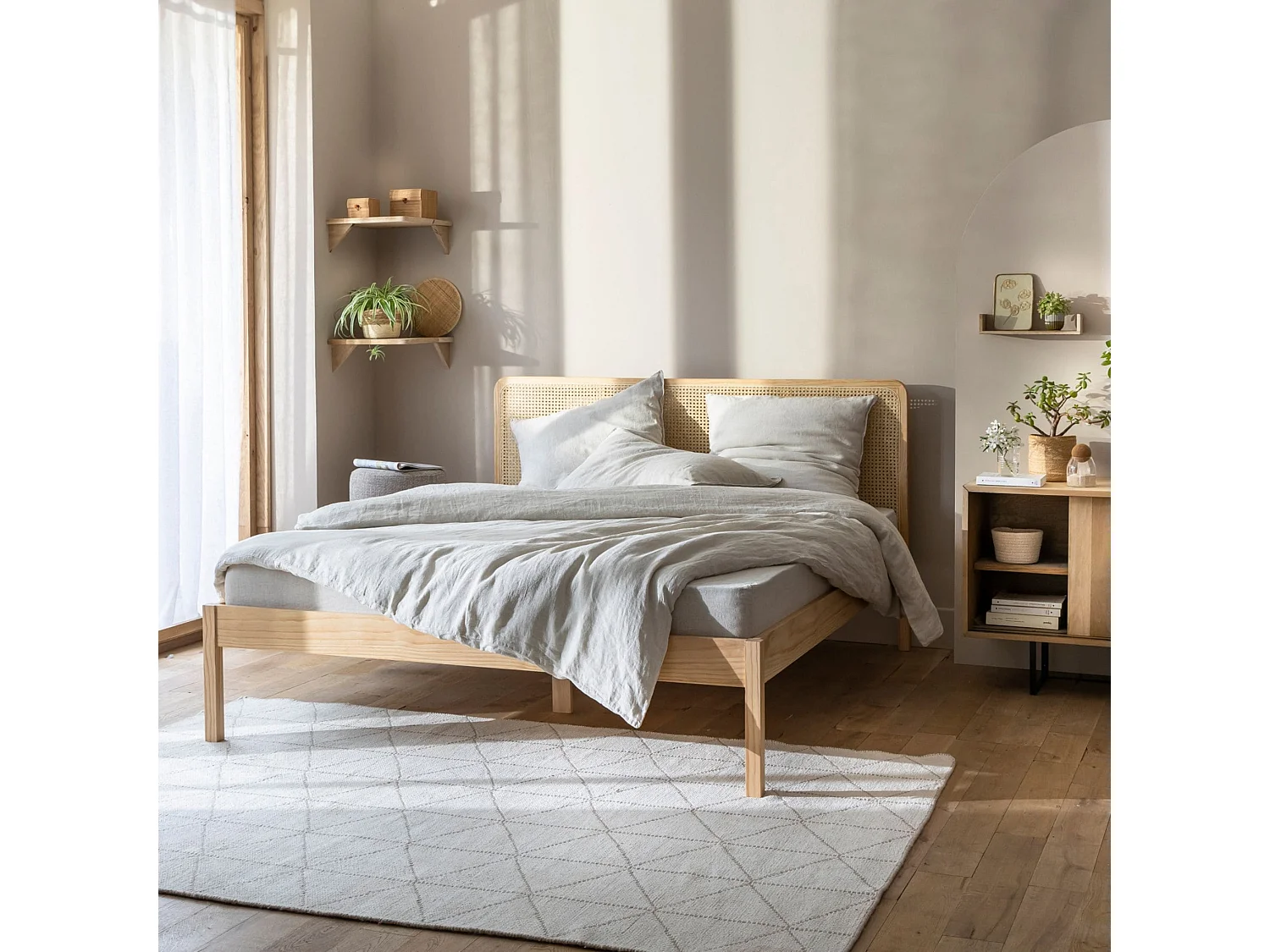 Lit adulte en pin massif tête de lit cannage ANNA 140x190 + 2 chevets cannage - ANNA