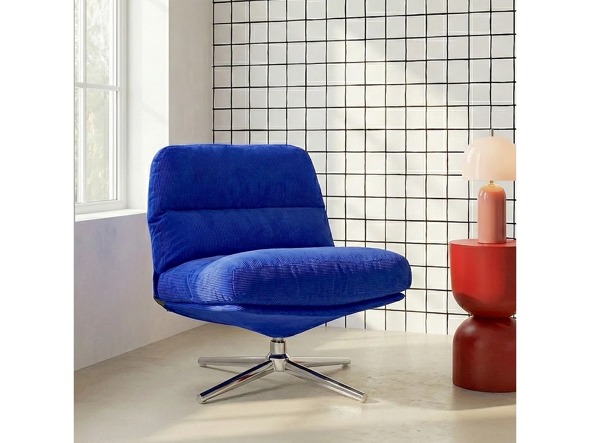 Fauteuil pivotant en velours côtelé bleu électrique et piètement chromé - Julia