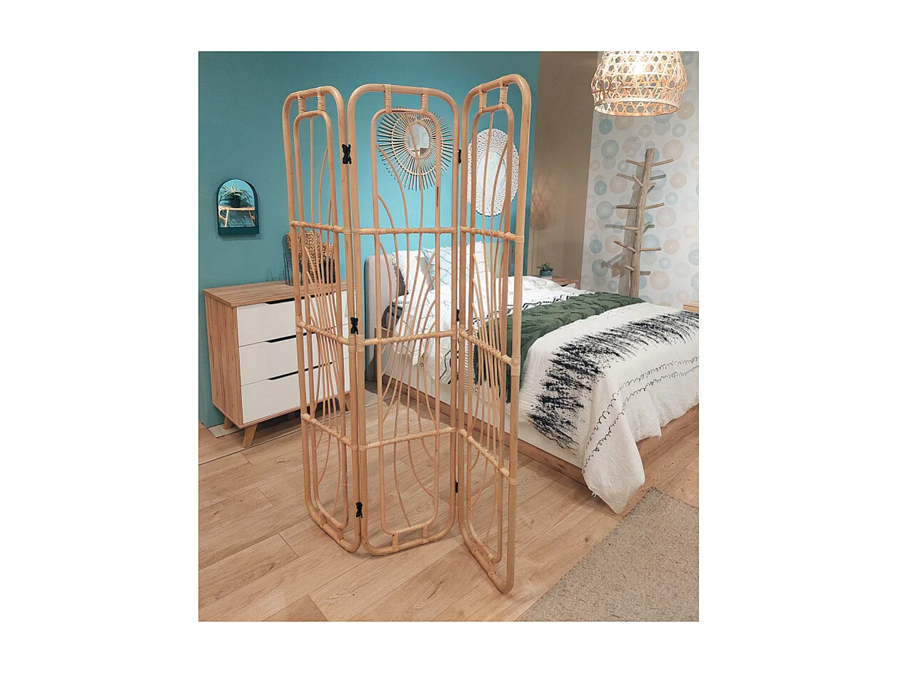 Paravent H. 180 cm en rotin naturel ajouré formes organiques – HAZEL