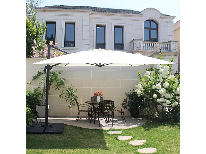 Parasol rectangulaire 3x4m déporté rotatif écru avec housse CESARE