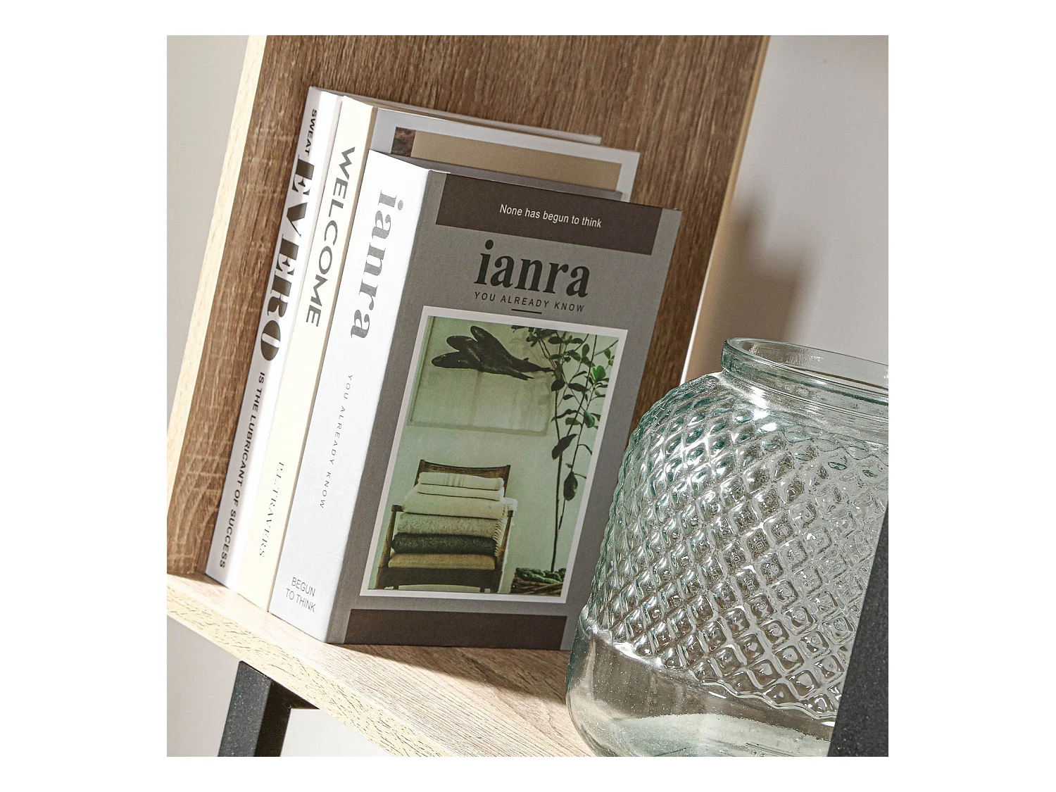 Bibliothèque 4 Niveaux Décor Bois et Montants Métal - H148 cm