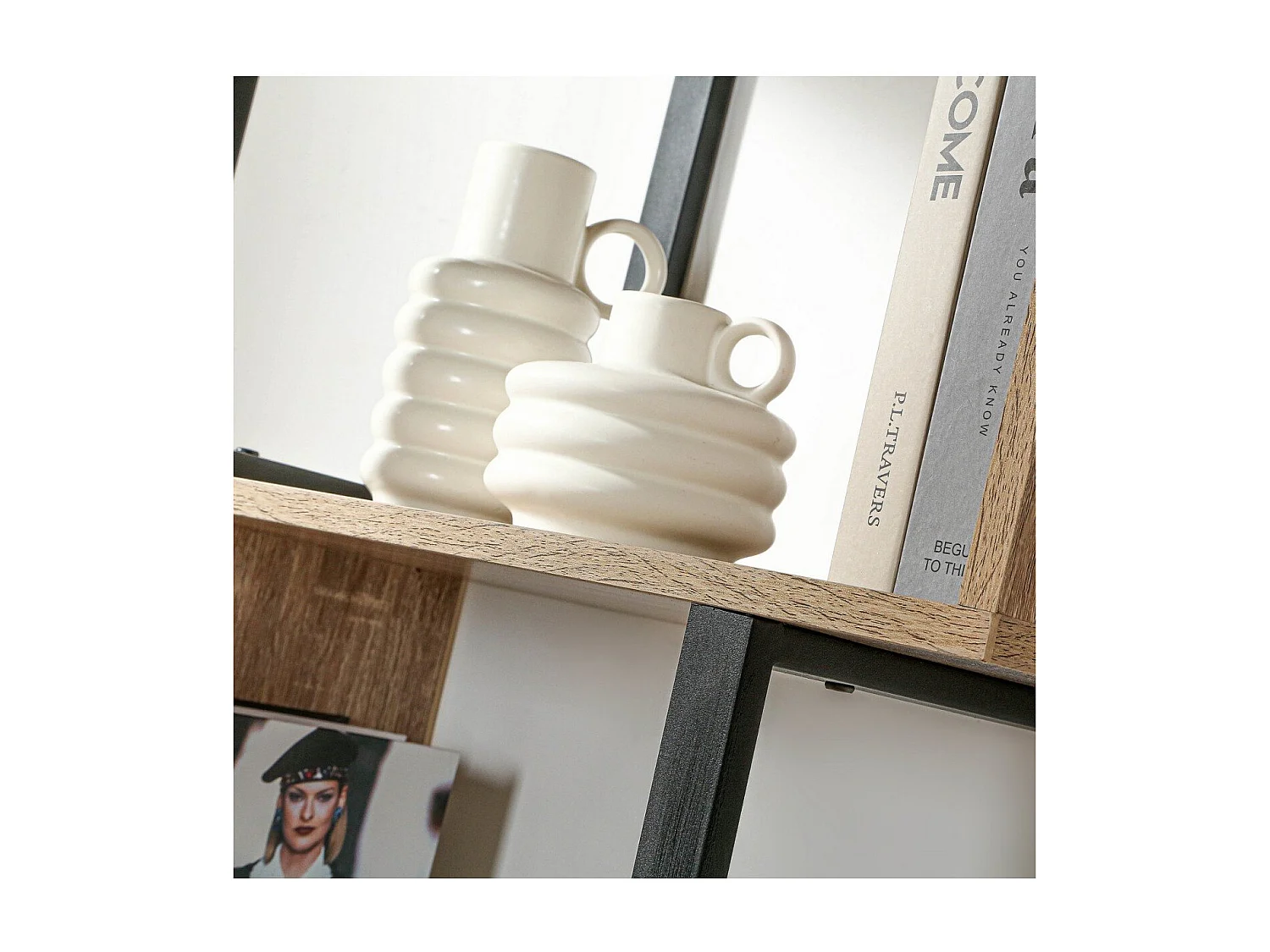 Boekenkast met 4 Niveaus en Houten Decor en Metalen Staanders - H148cm