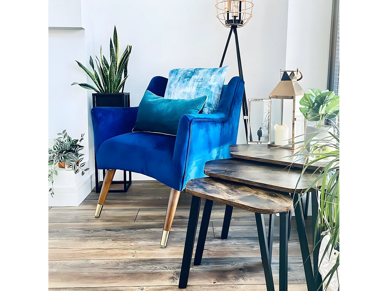 Lot de 3 tables gigognes avec pieds en acier et décor bois rustique