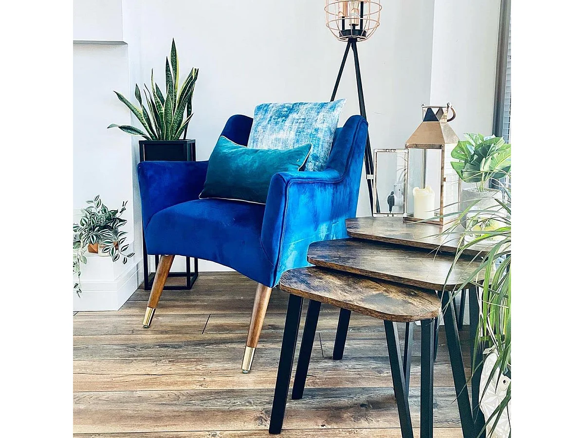 Lot de 3 tables gigognes avec pieds en acier et décor bois rustique