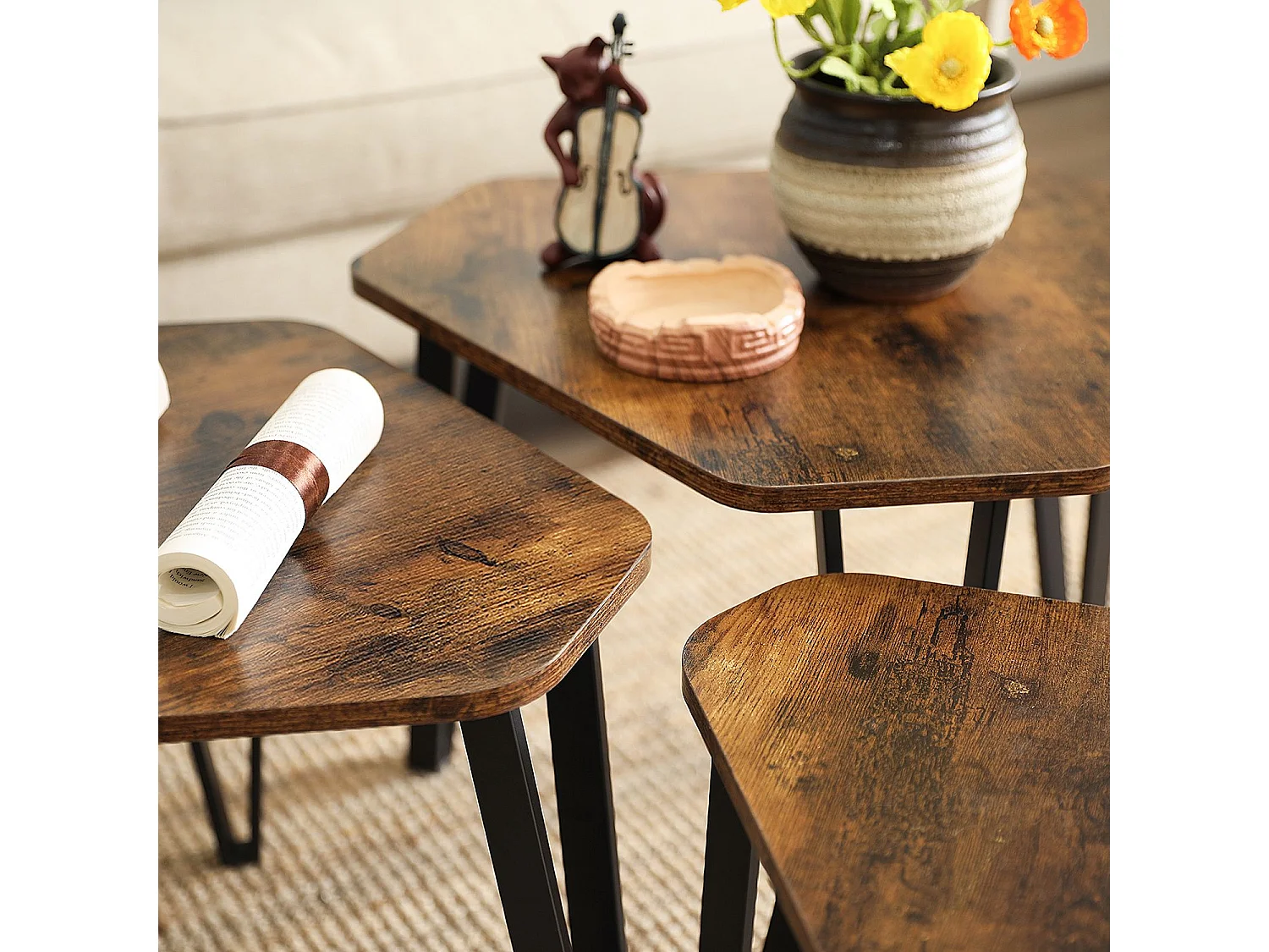 Lot de 3 tables gigognes avec pieds en acier et décor bois rustique