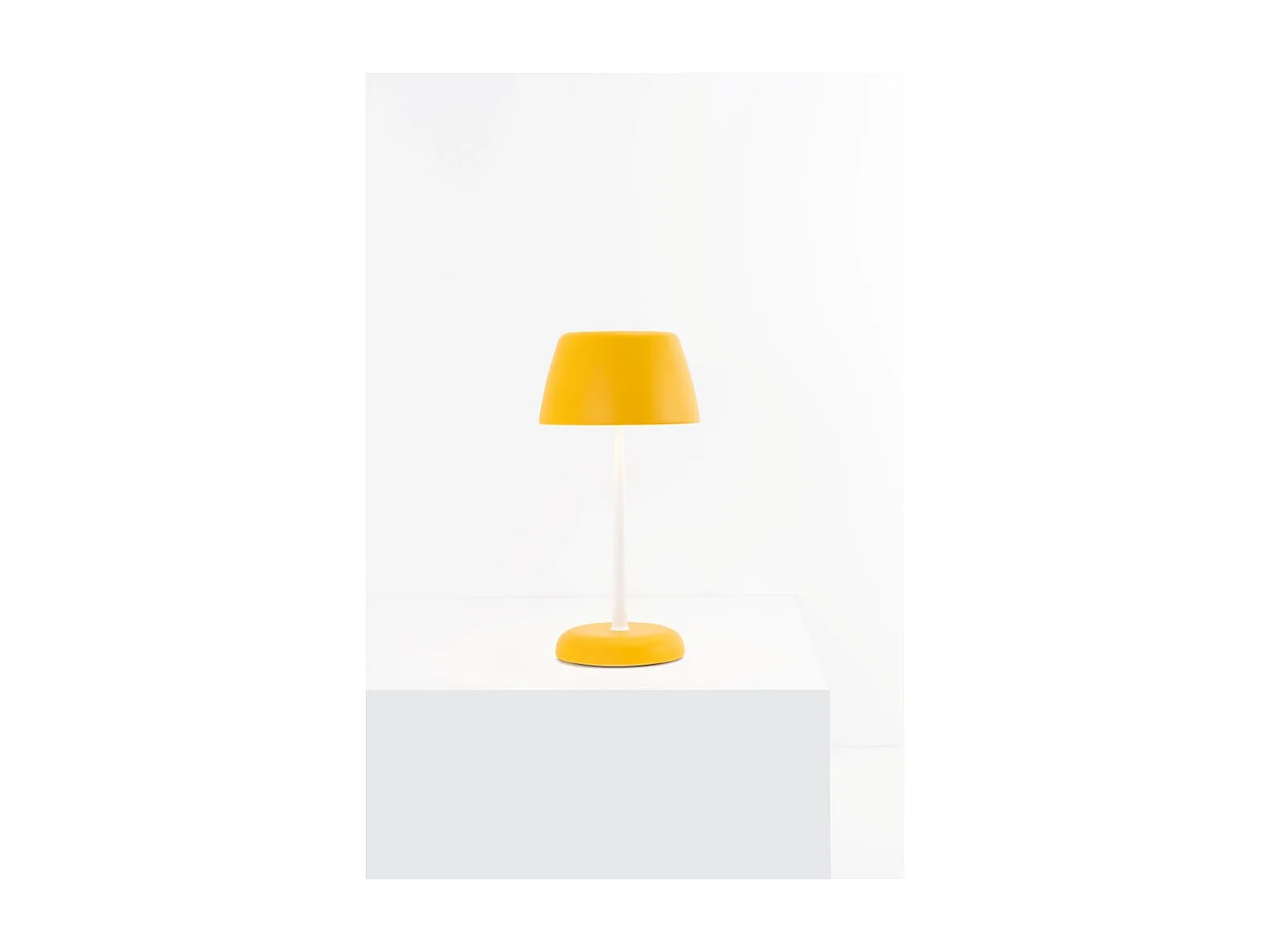 Smart Lamp Trilli Wi-Fi Zafferano - Oplaadbare LED, Touch, Wi-Fi App, Wit en Oker Gedecoreerd Keramiek
