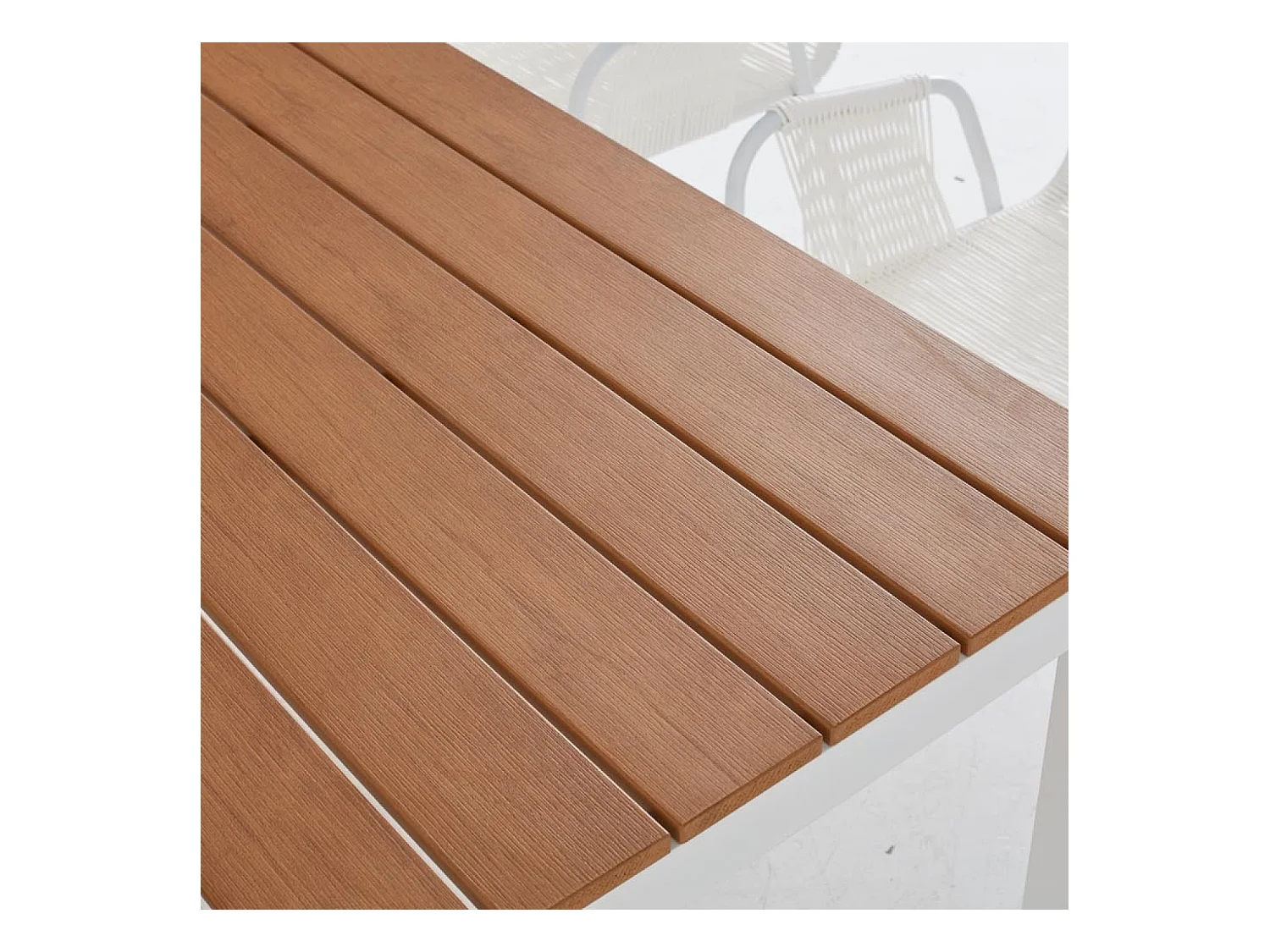 Table extensible de jardin 8 places en aluminium et bois MADEIRA