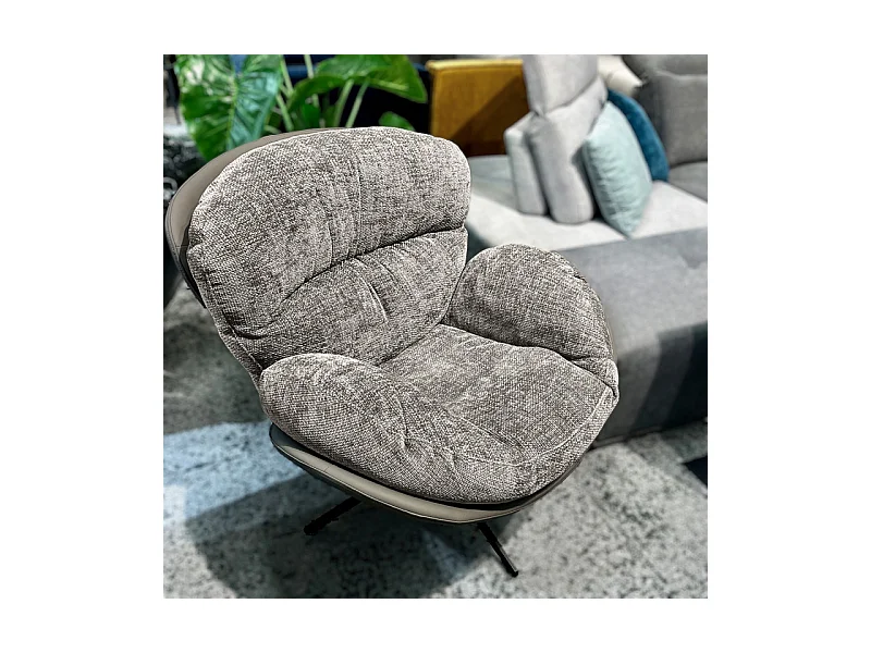 Fauteuil rotatif 360° tissu doux gris et pieds métal noir - CORNELIA