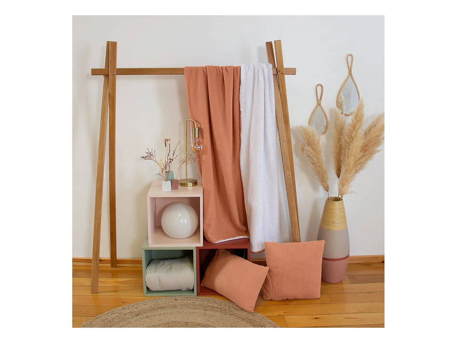 Plaid sherpa et gaze de coton 130 x 170 cm caramel. ALIX. bi-matière