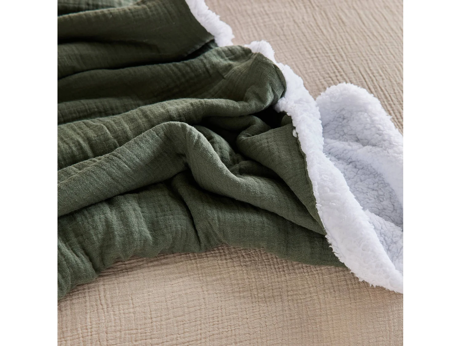 Coperta in agnellino e garza di cotone, 130cm, verde kaki