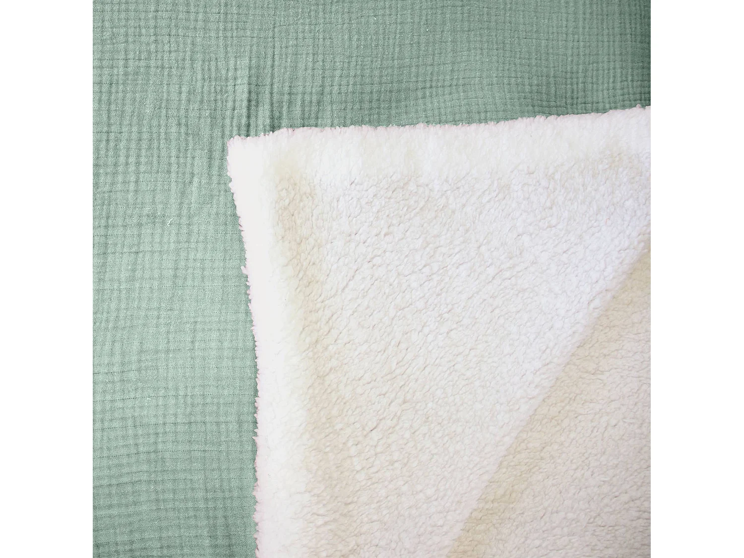 Manta en borreguito y gasa de algodón, 130cm verde almendra