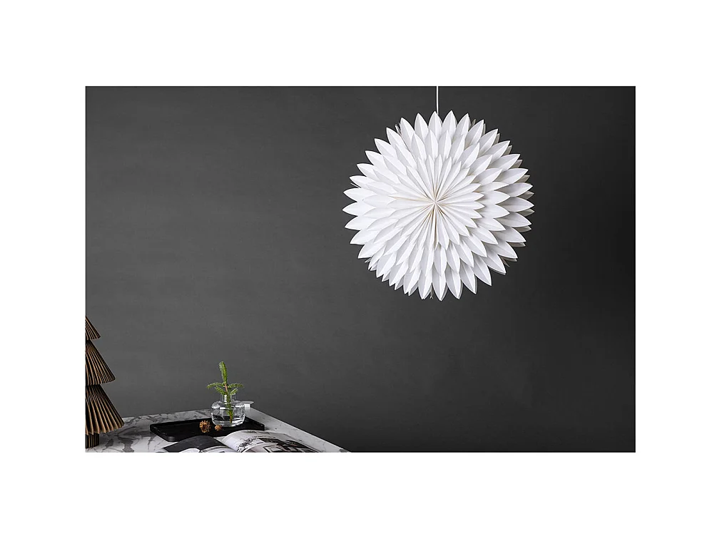 Gran flor de Pascua con colgante de papel claro Ø60cm de color blanco.