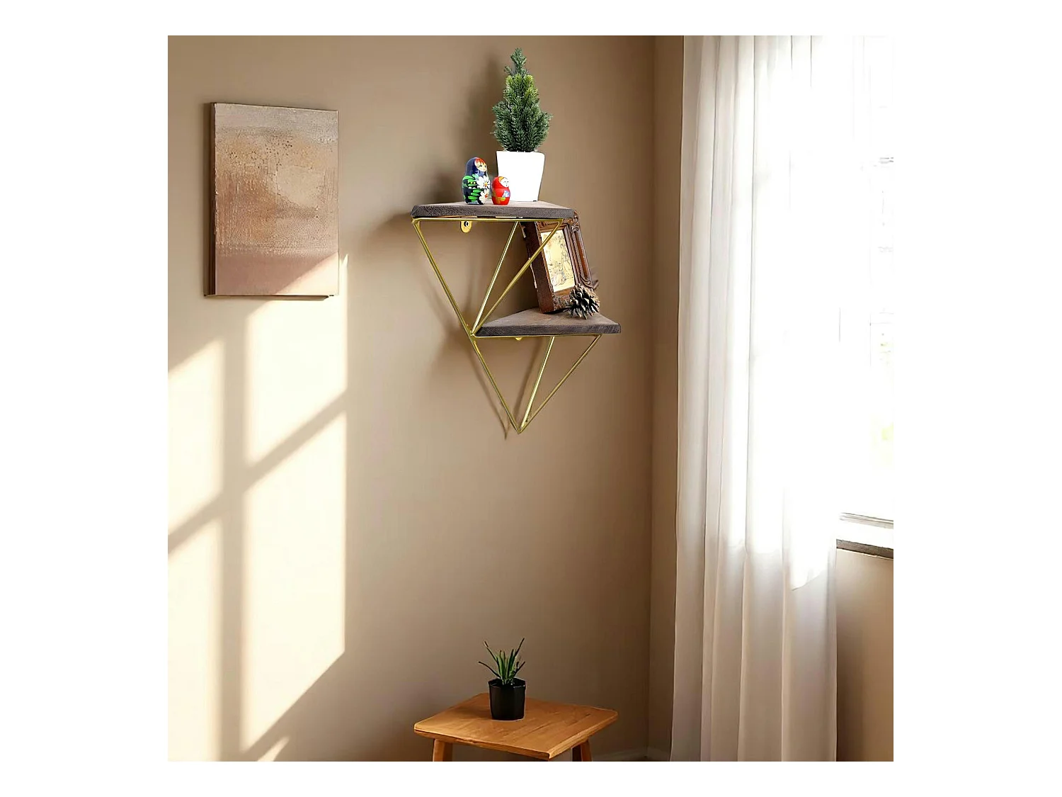 Etagère murale en bois et métal doré - forme triangle SITIA
