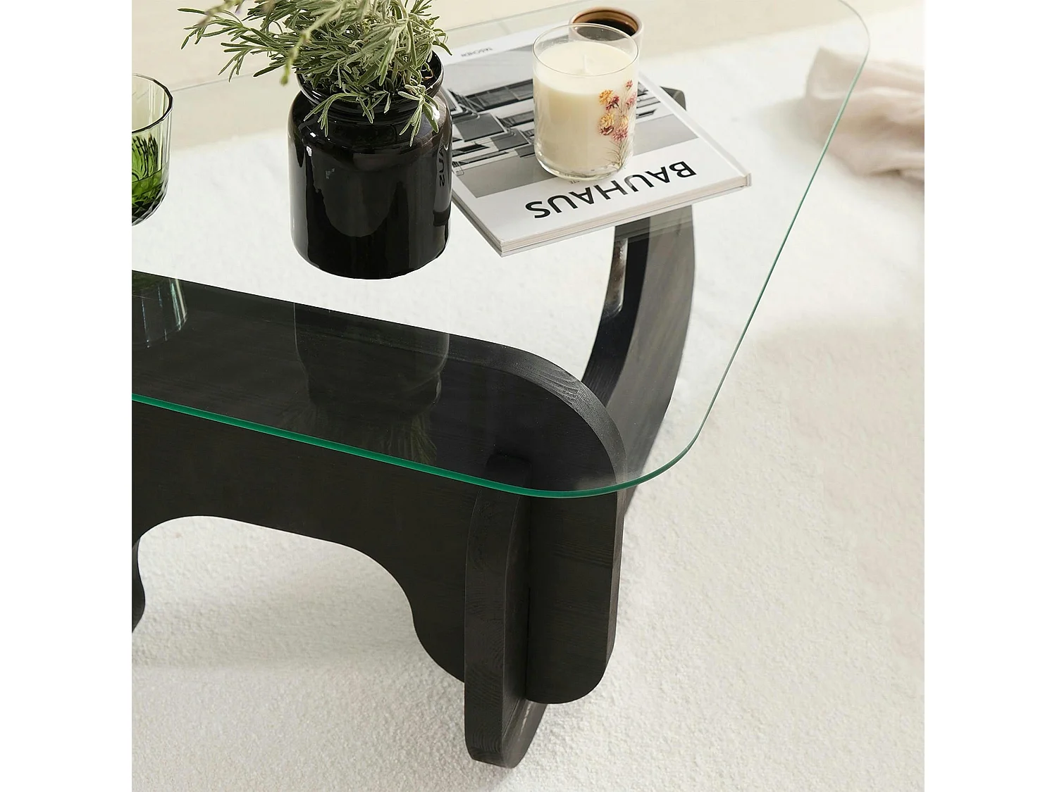 Table basse en verre - pied bois brun, forme triangle ANZIO