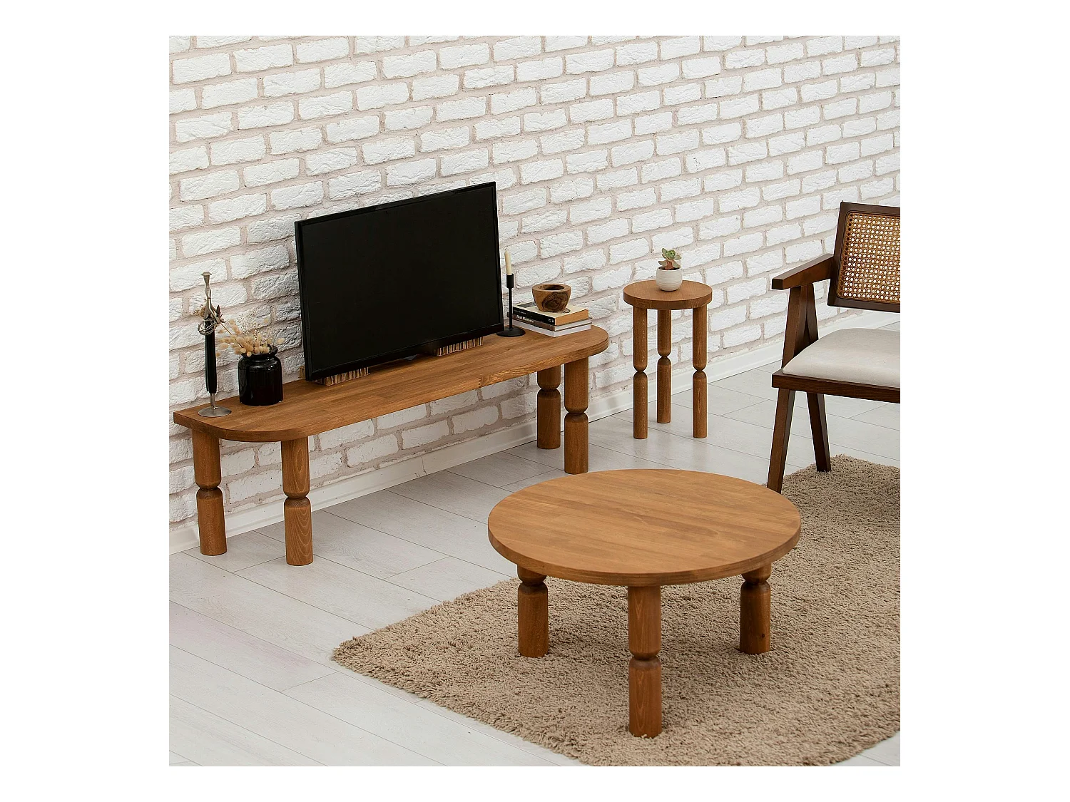 Banc TV en bois marron - pieds tournés, 140 cm BOMA