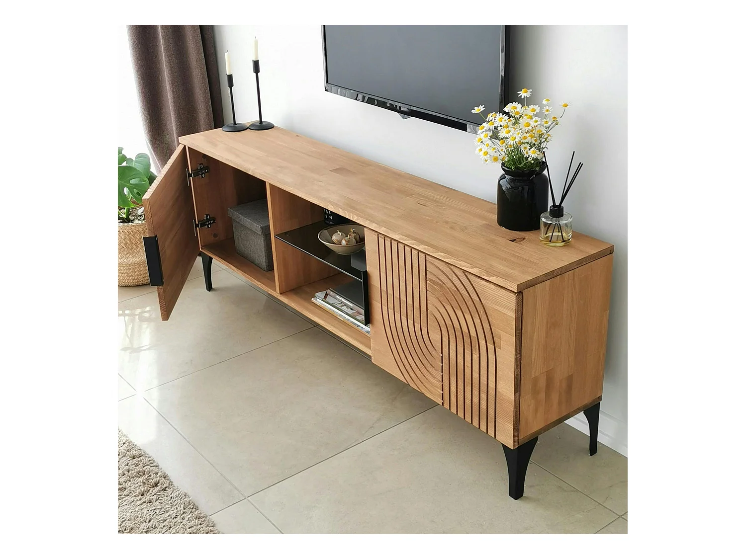 Meuble TV bois clair motif graphique avec 2 étagères LECCE