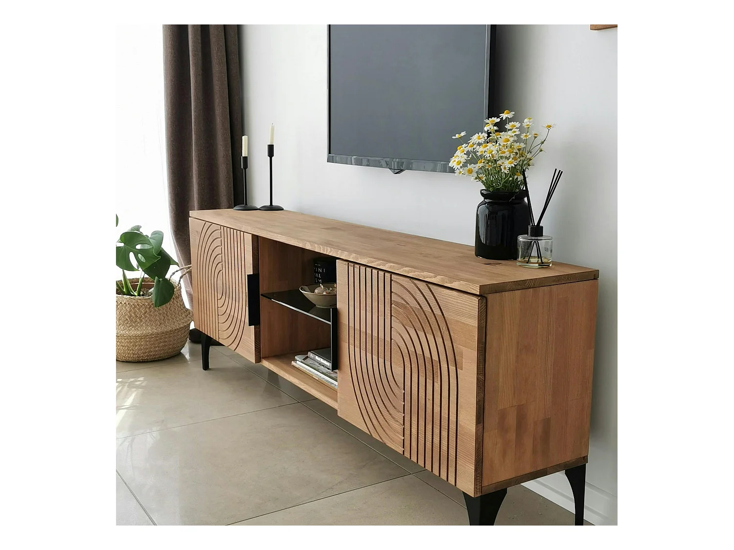 Meuble TV bois clair motif graphique avec 2 étagères LECCE