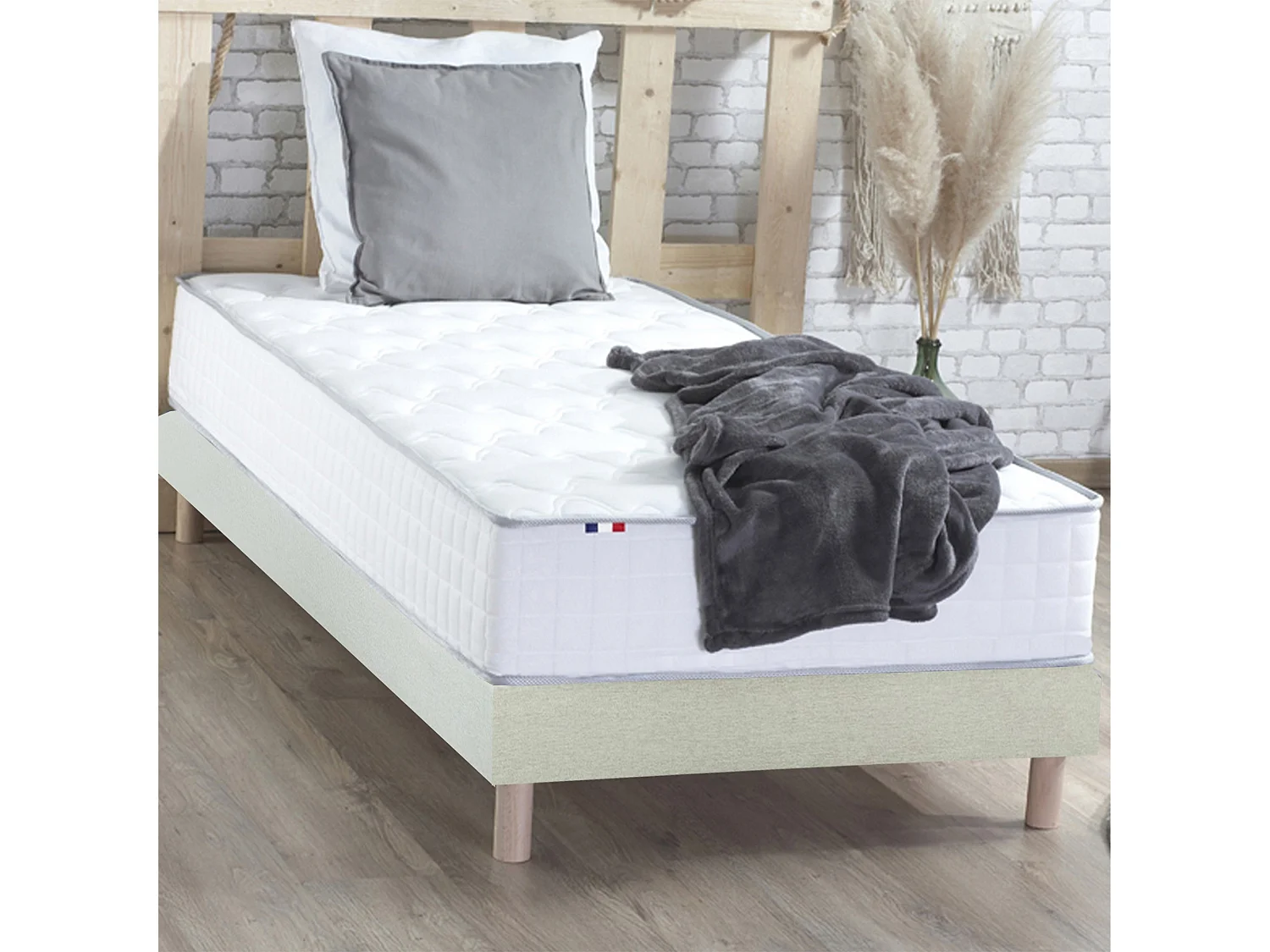 Pack matelas ressorts ASTRE, sommier, couette et oreillers français Dimensions - 90 x 200 cm, Sommier - Beige