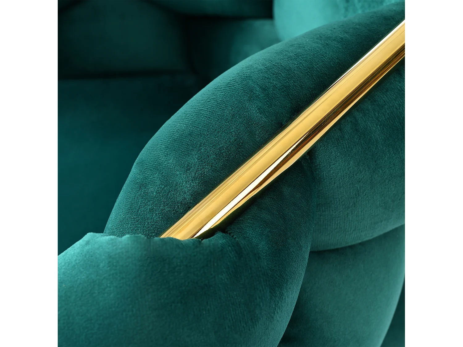 Chaise en velours vert avec pieds réglables en métal doré