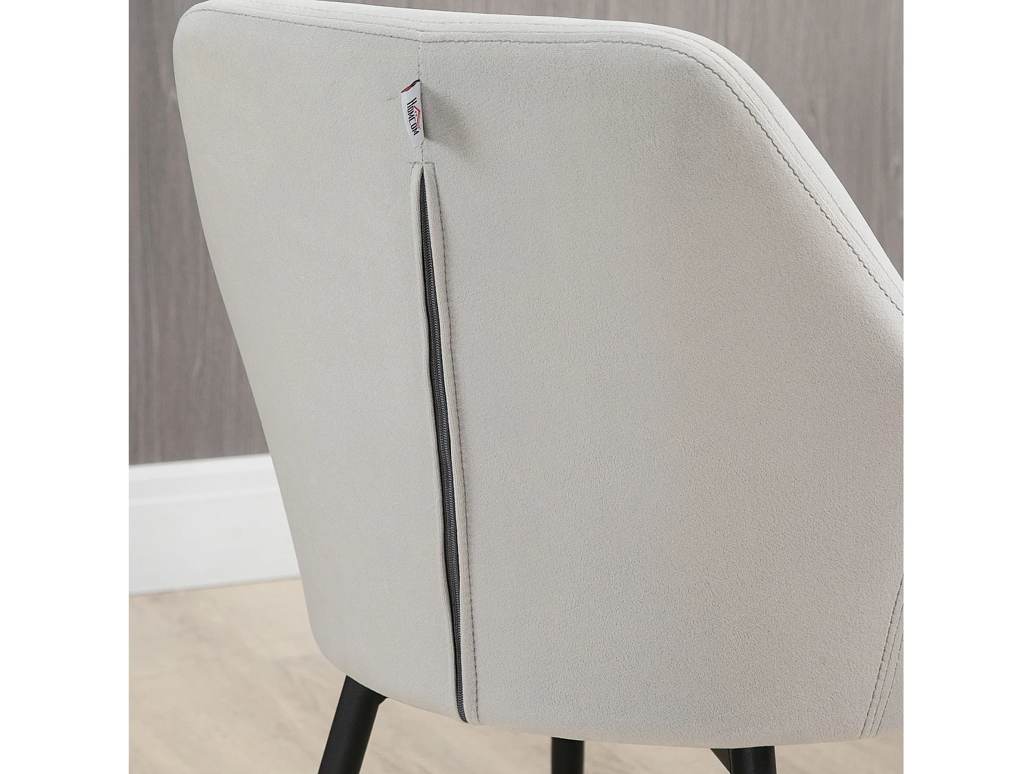 Set van 2 stoelen met armleuningen in lichtgrijs fluweel, zwarte metalen poten