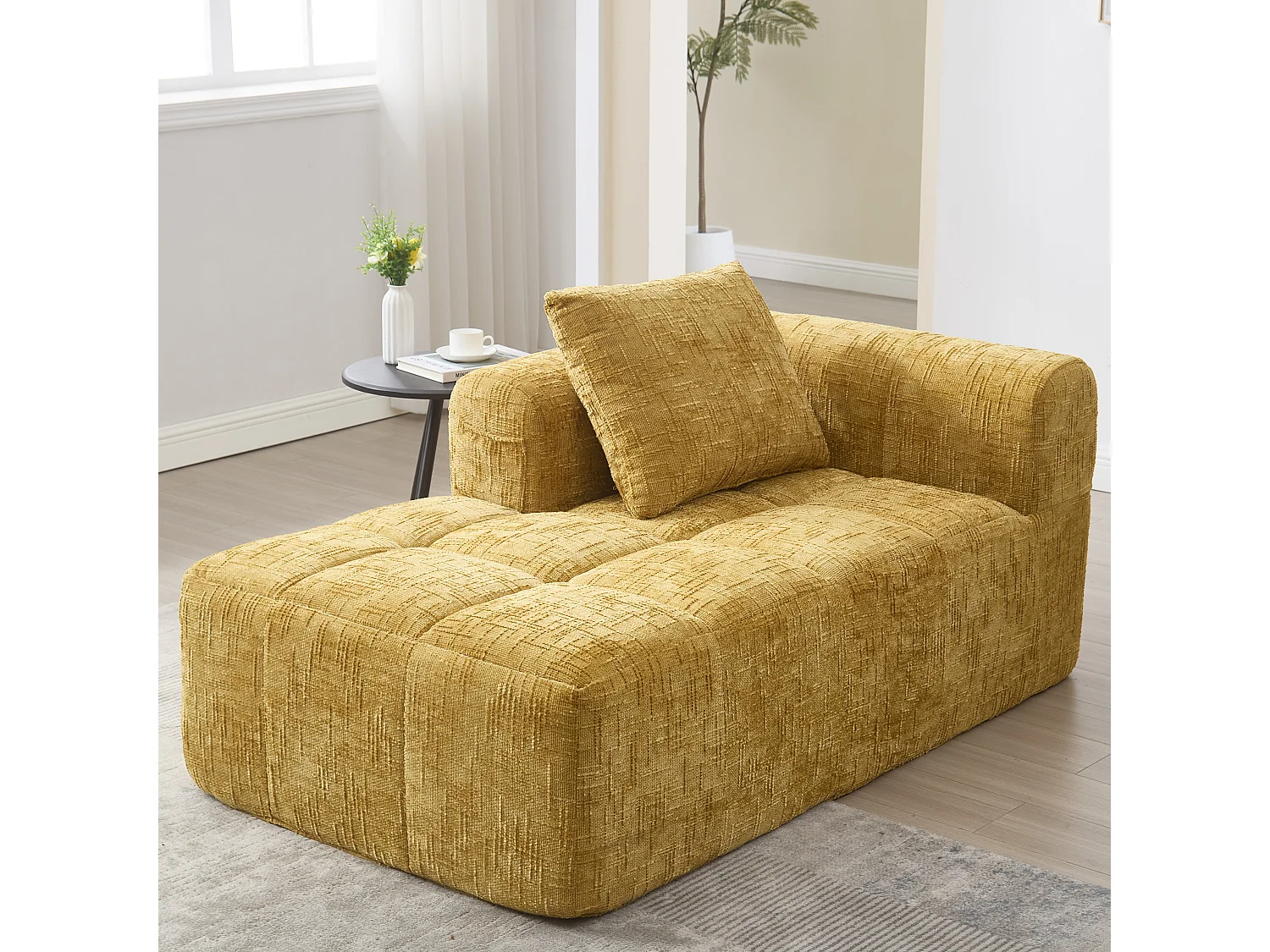 Bequemes Chaiselongue-Sofa – 158 x 90 x 60 cm – einfacher Aufbau – mit Kissen und Taschen – Samt – gelb