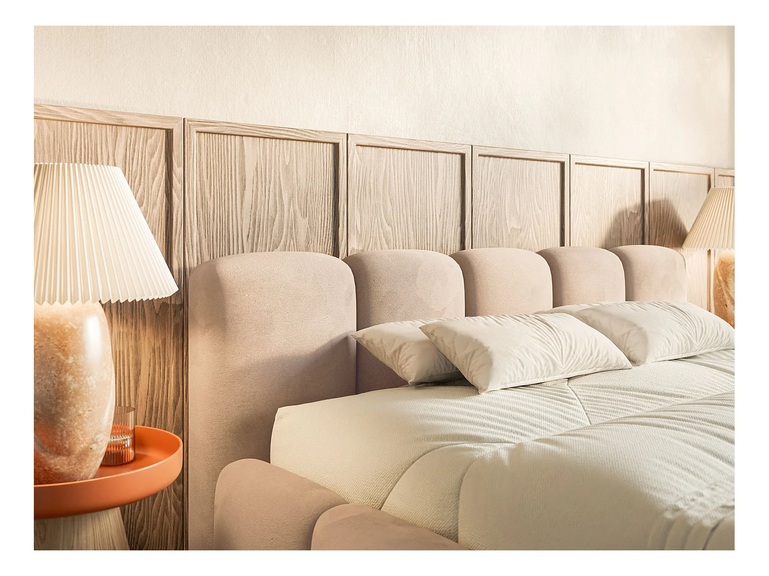 Lit rembourré – 200x200 cm – beige – velours hydrophobe - CLOUDY LOW