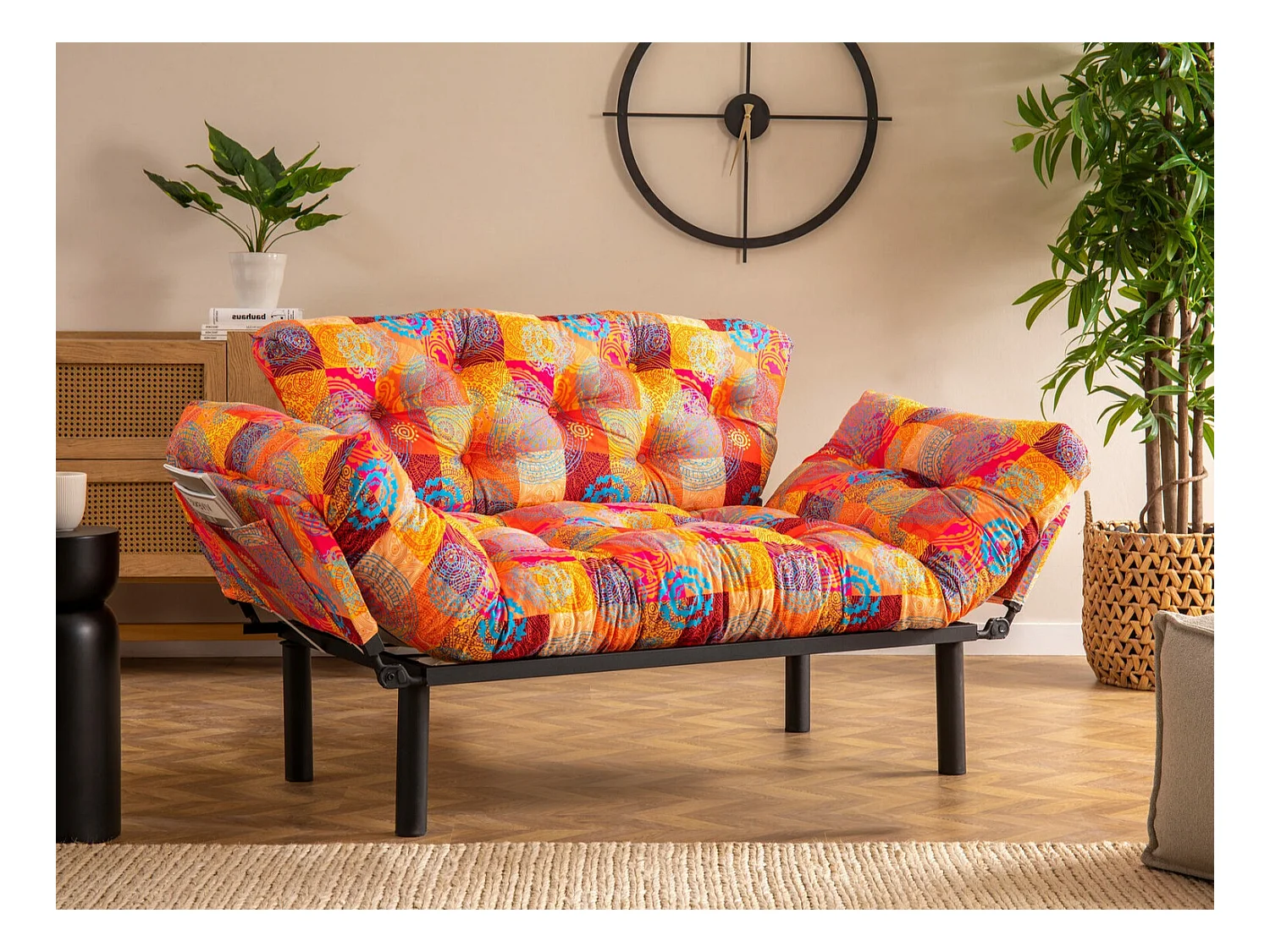 Sofá Altadena 131, Multicolor, 155x70x85cm, Tapiz, Patas: Metal