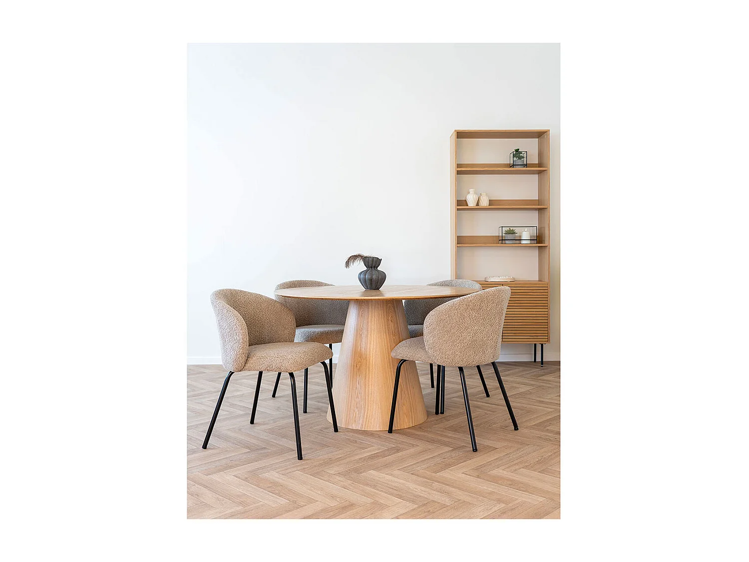 Lot de 2 chaises TALY – Tissu bouclette beige & pieds en acier noir