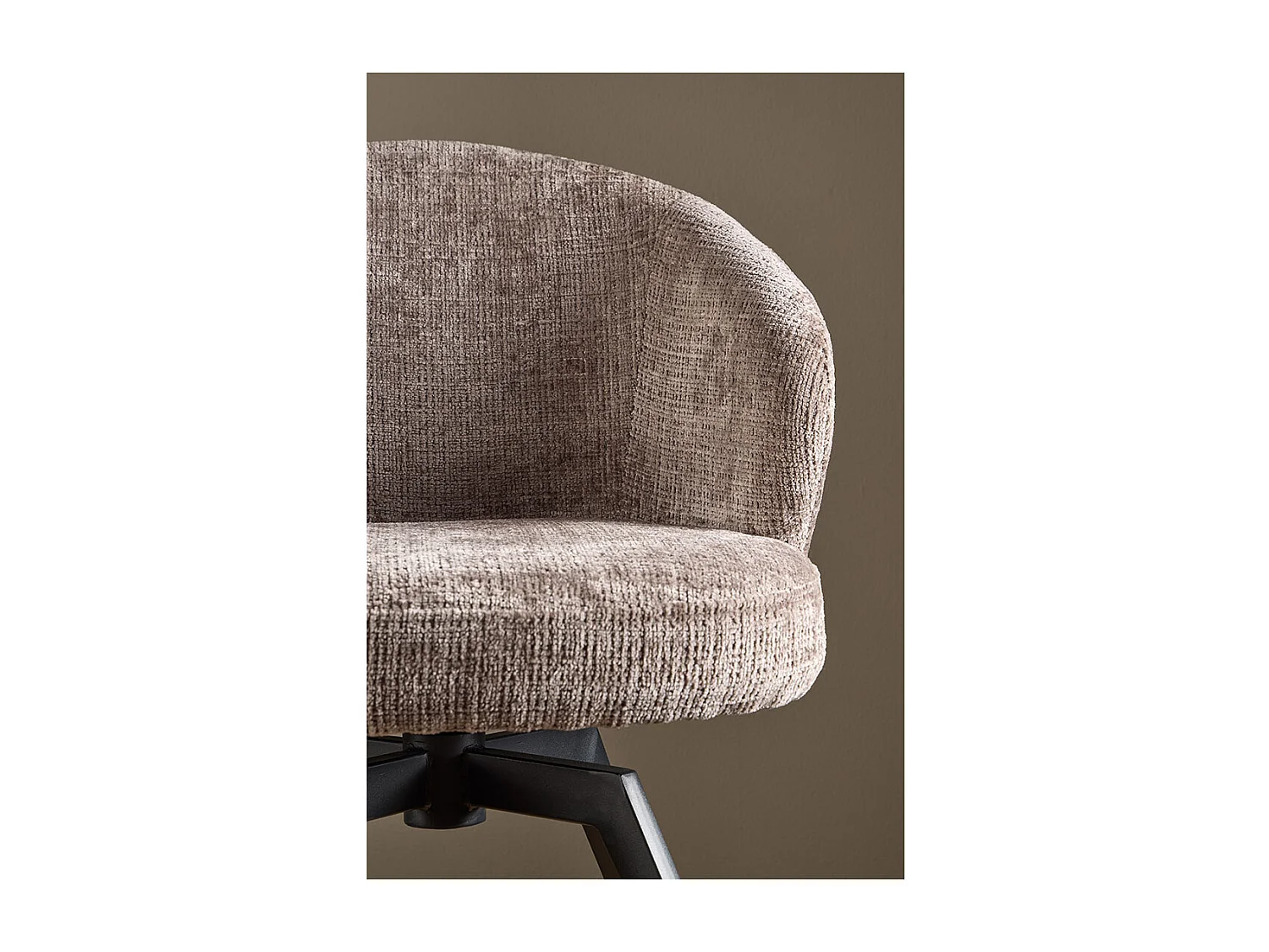 Darlene Esszimmerstuhl Mit Armlehnen Chenille braun.