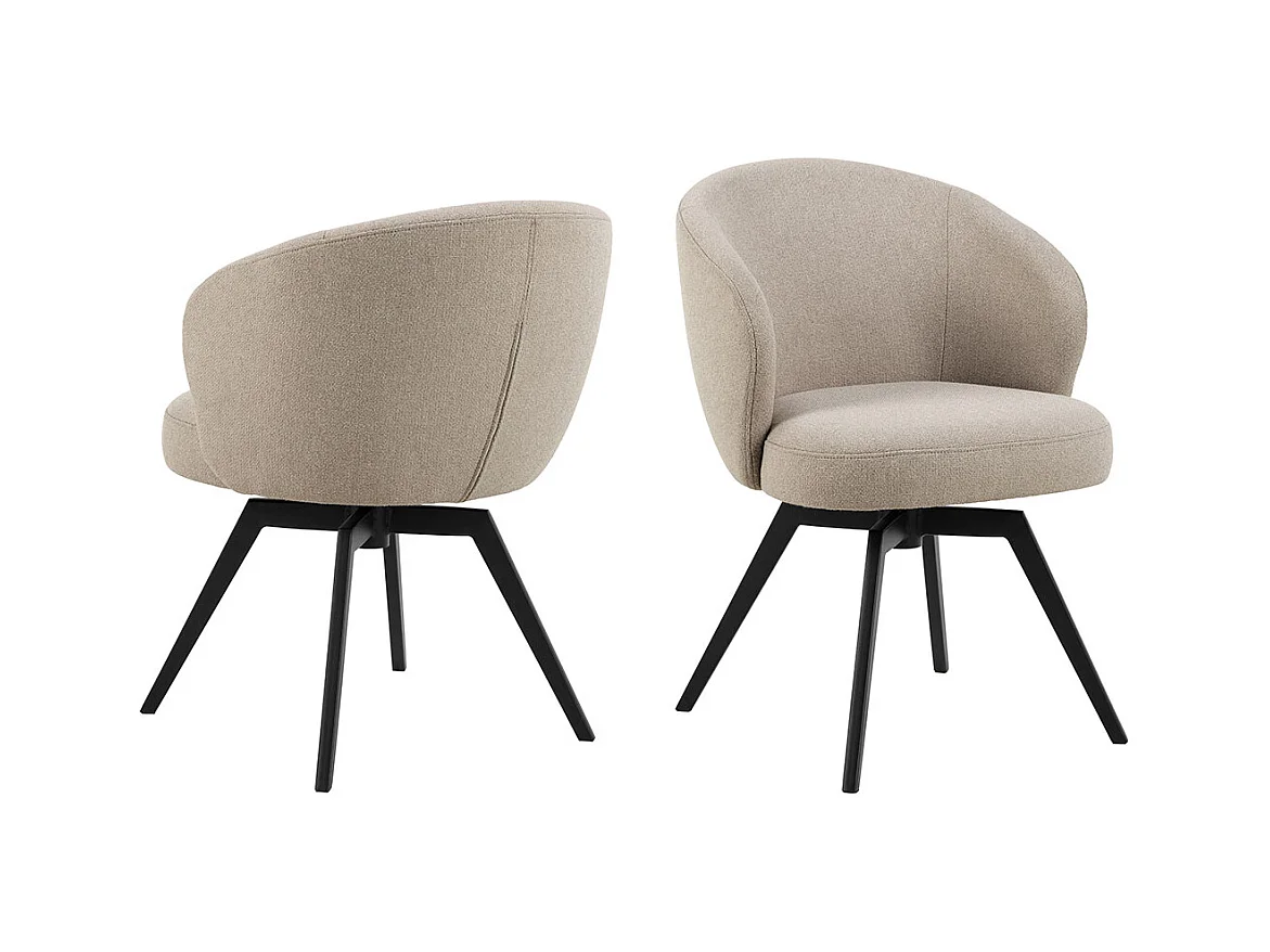 Sedia da pranzo Darlene con braccioli in tessuto beige.