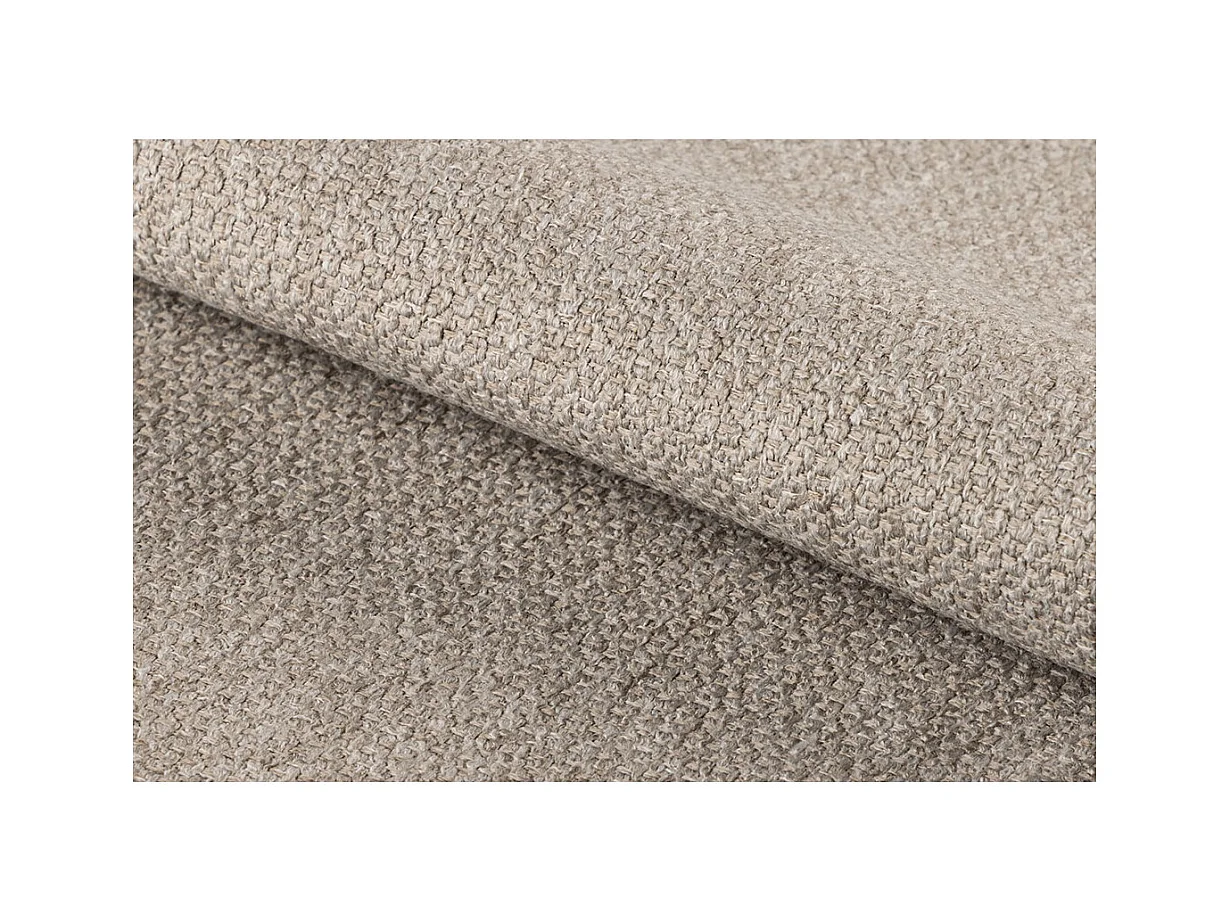 Sedia da pranzo Darlene con braccioli in tessuto beige.