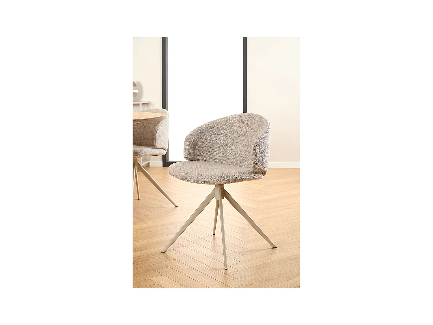 Sedia da pranzo Ella bouclé beige.